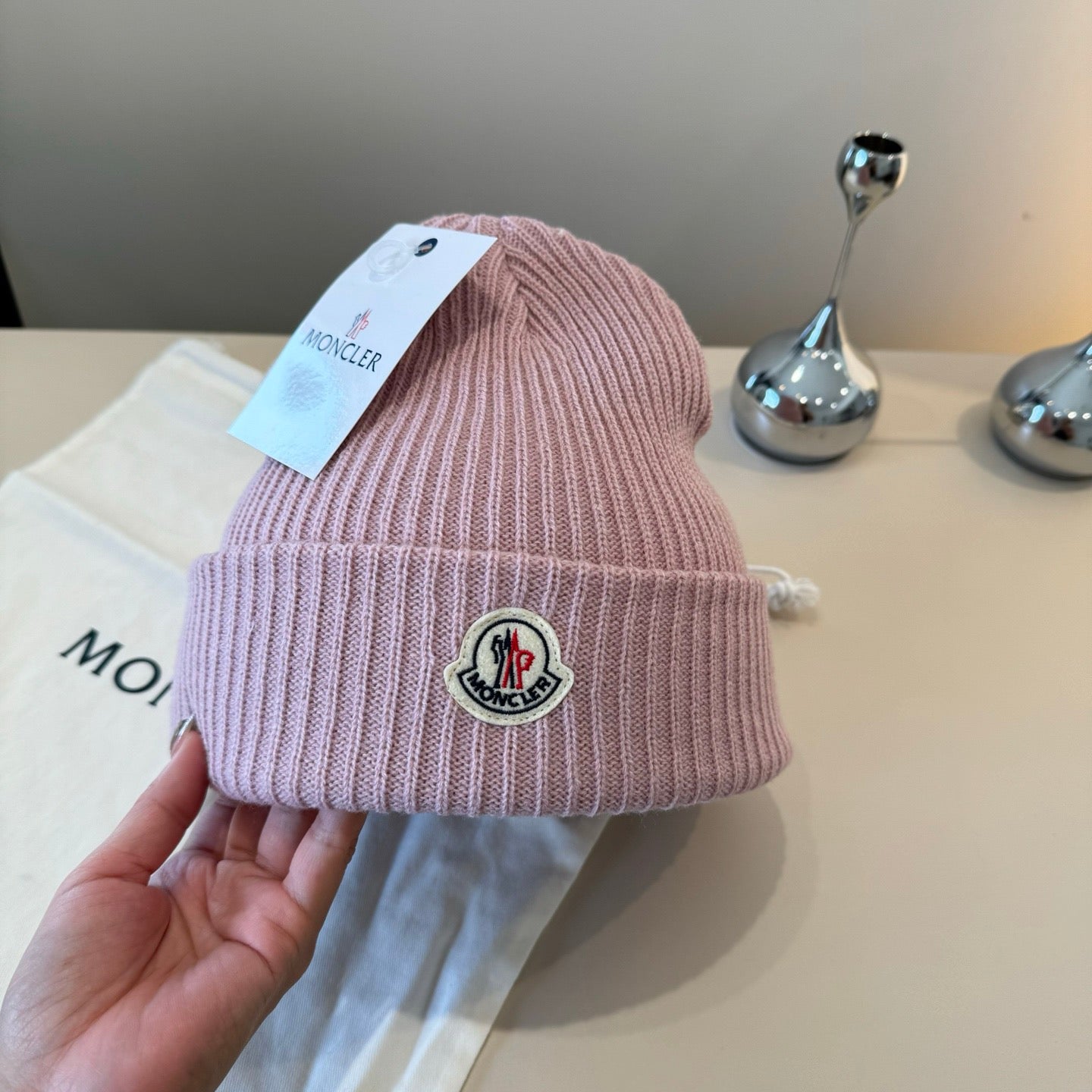 Moncler-經典毛帽百搭款-粉色