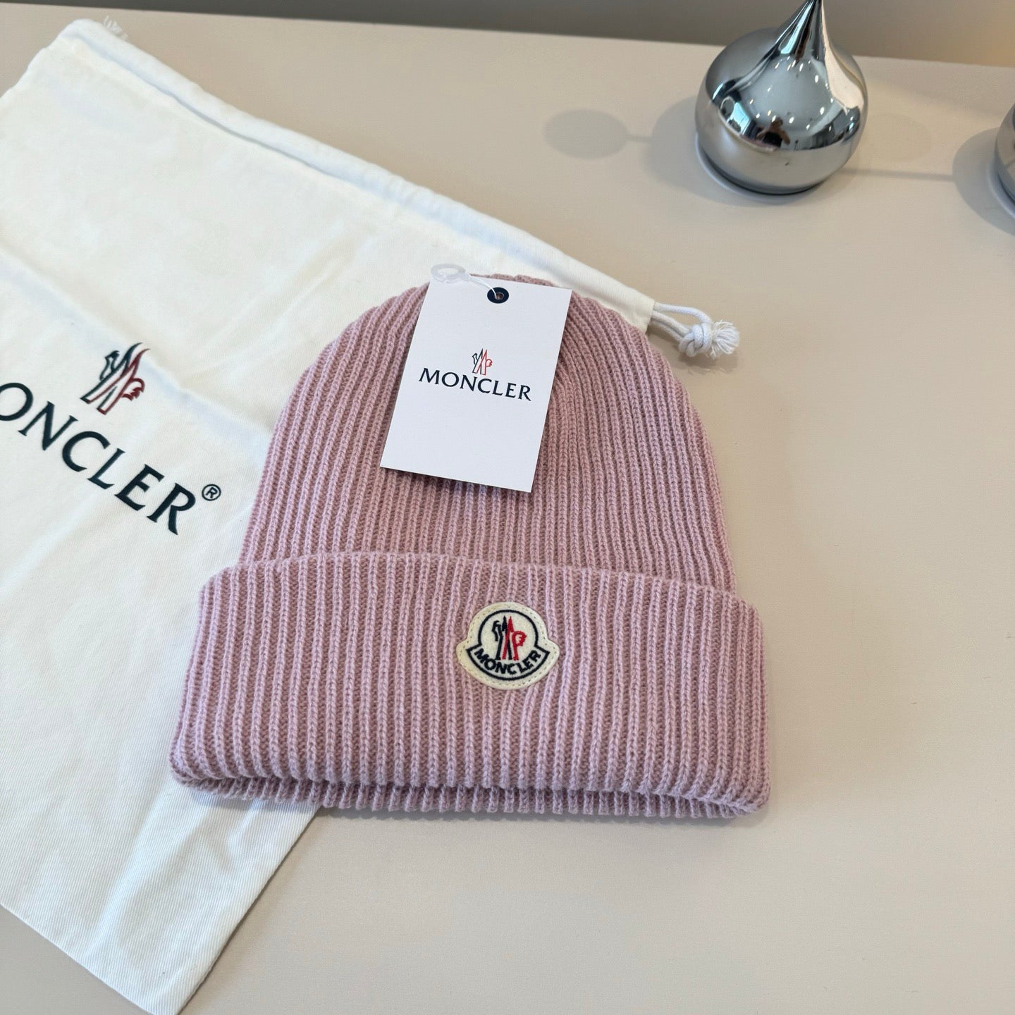 Moncler-經典毛帽百搭款-粉色