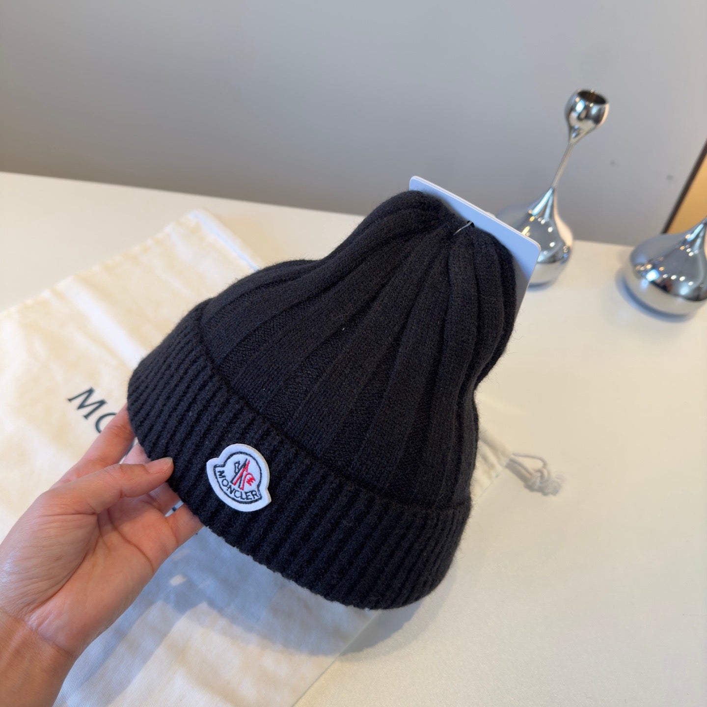 Moncler-新款毛帽-黑色