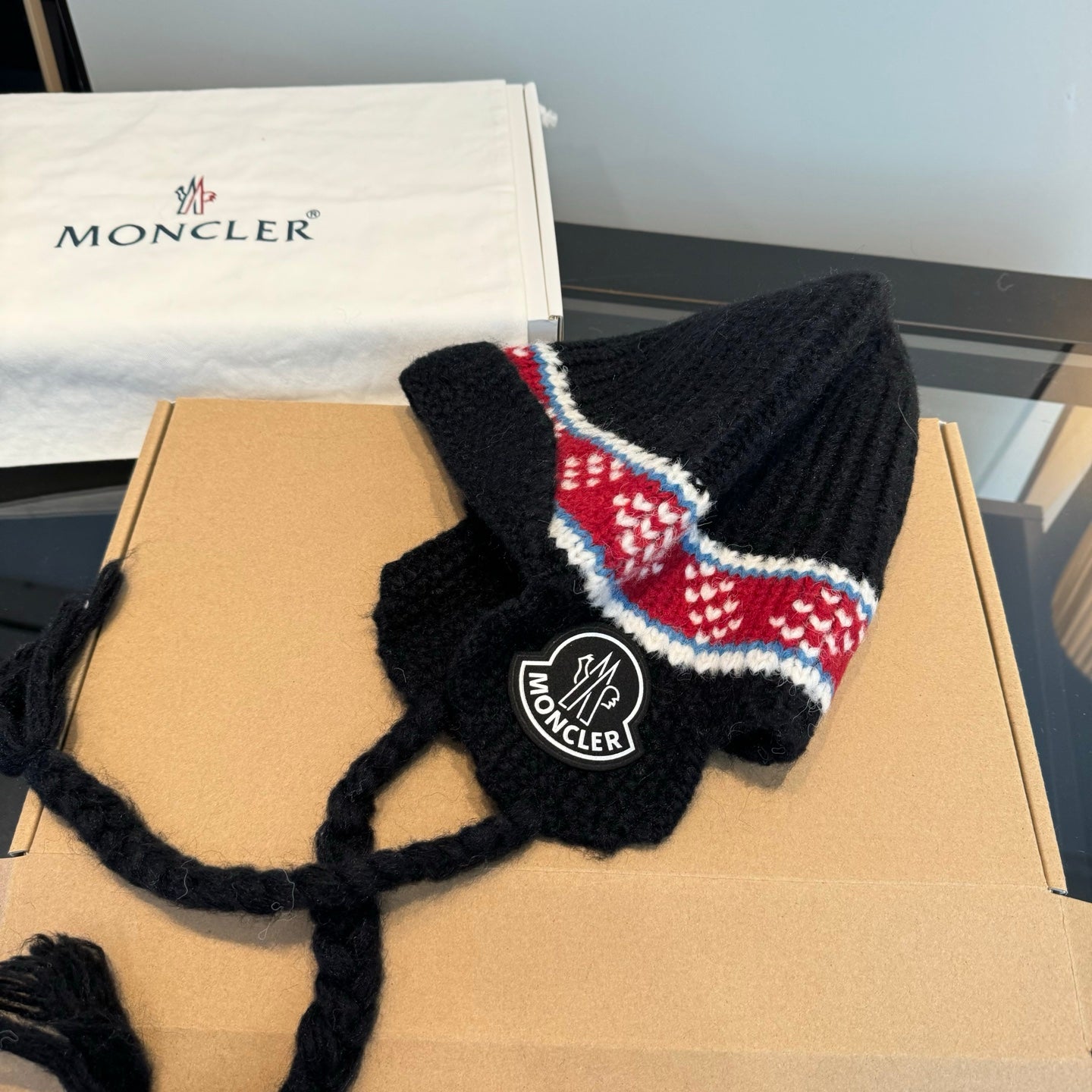 Moncler-新款針織護耳帽