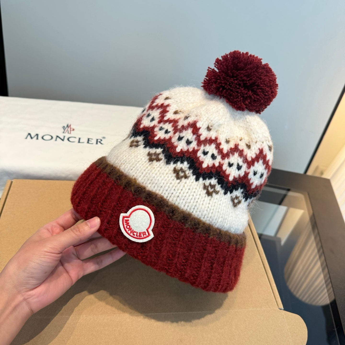 Moncler-新款毛線帽-紅白拼接