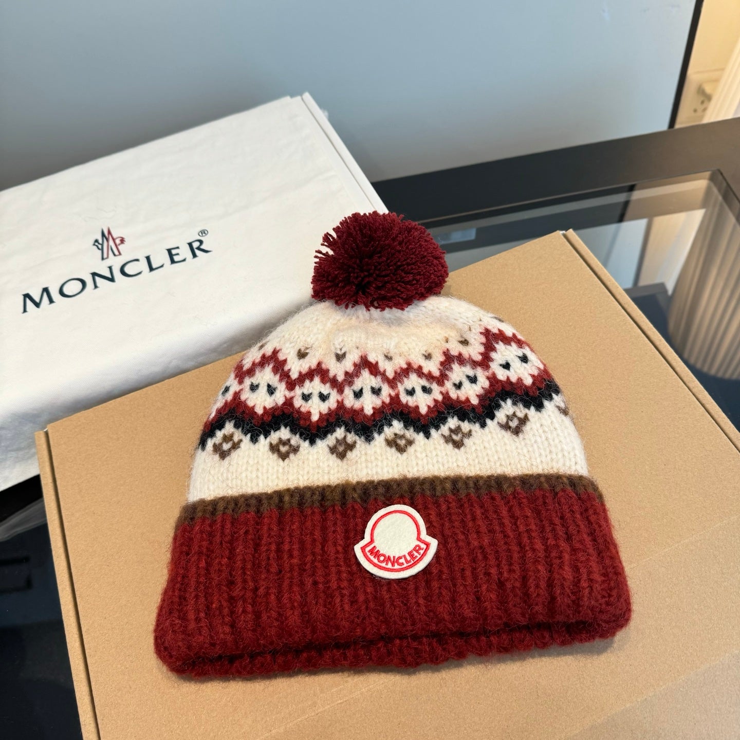 Moncler-新款毛線帽-紅白拼接