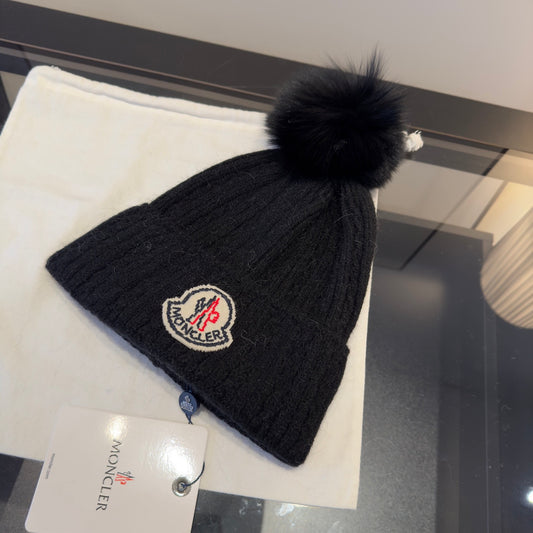 Moncler-針織帽毛帽-黑色