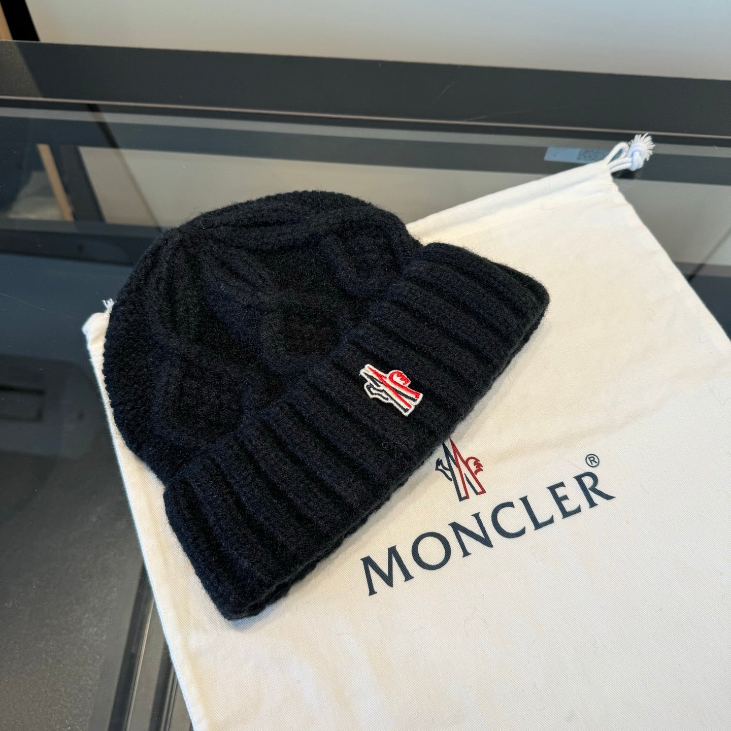 Moncler-針織帽-黑色