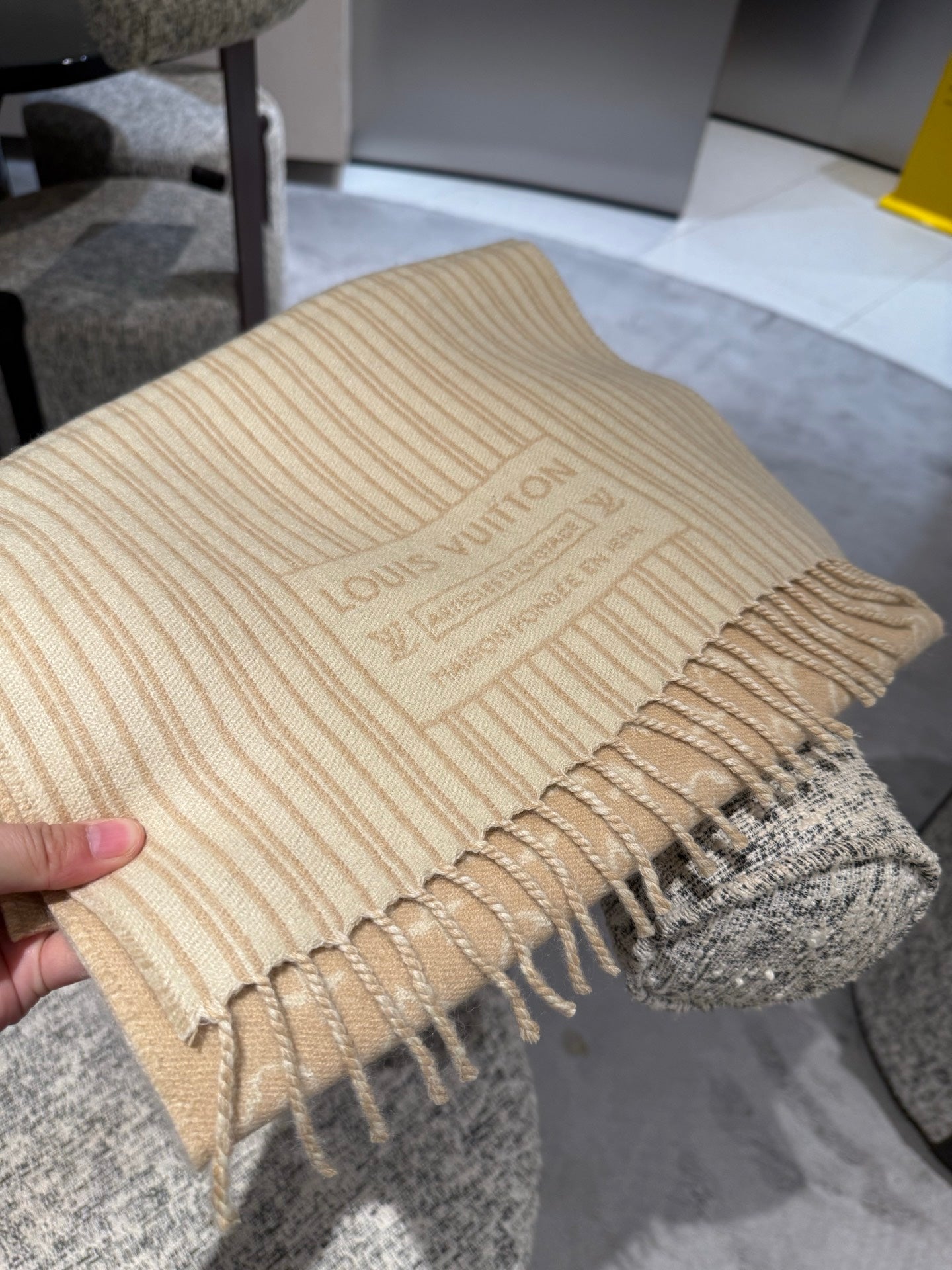 路L家-羊絨圍巾 35*210