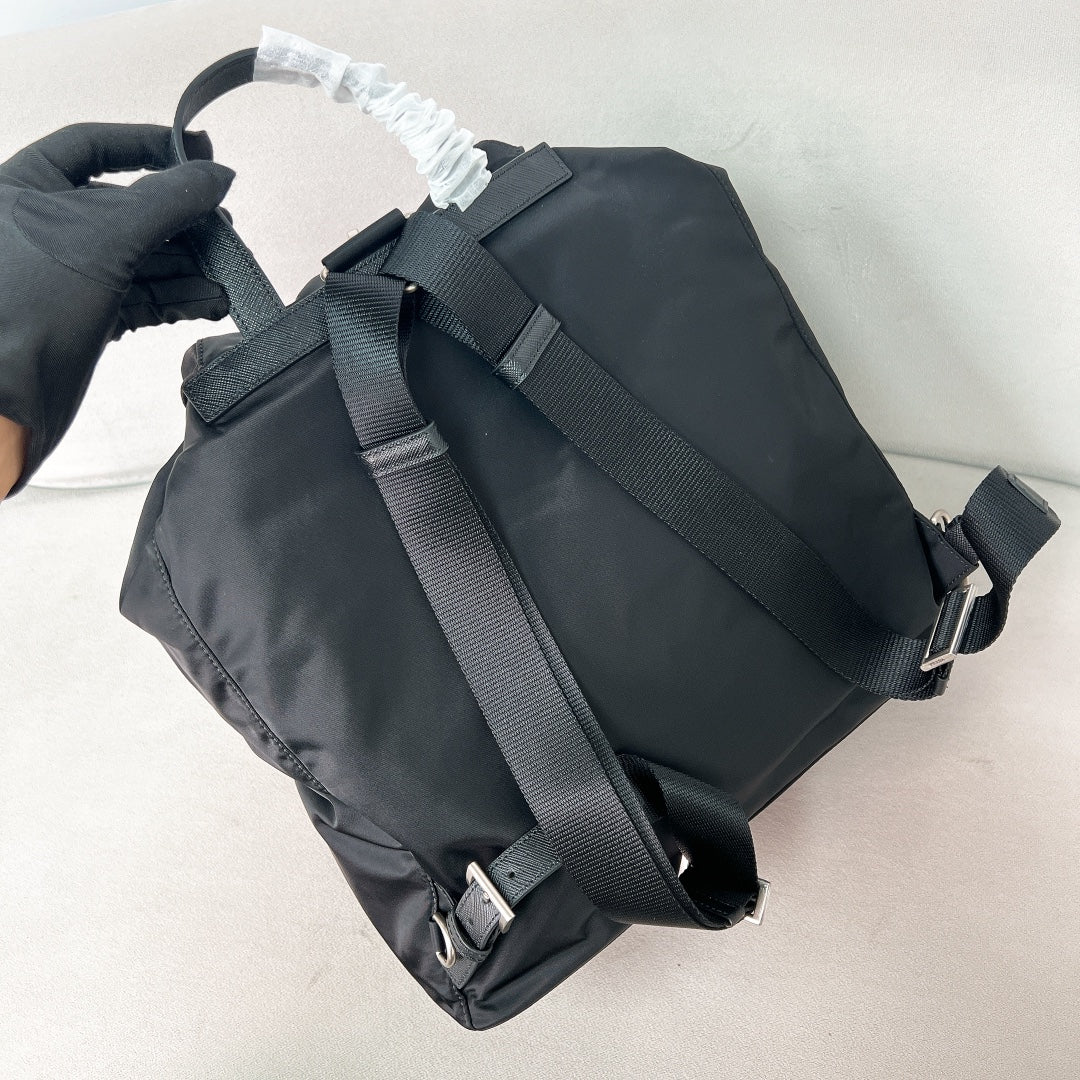 普P家-2VZ110 雙口袋後背包