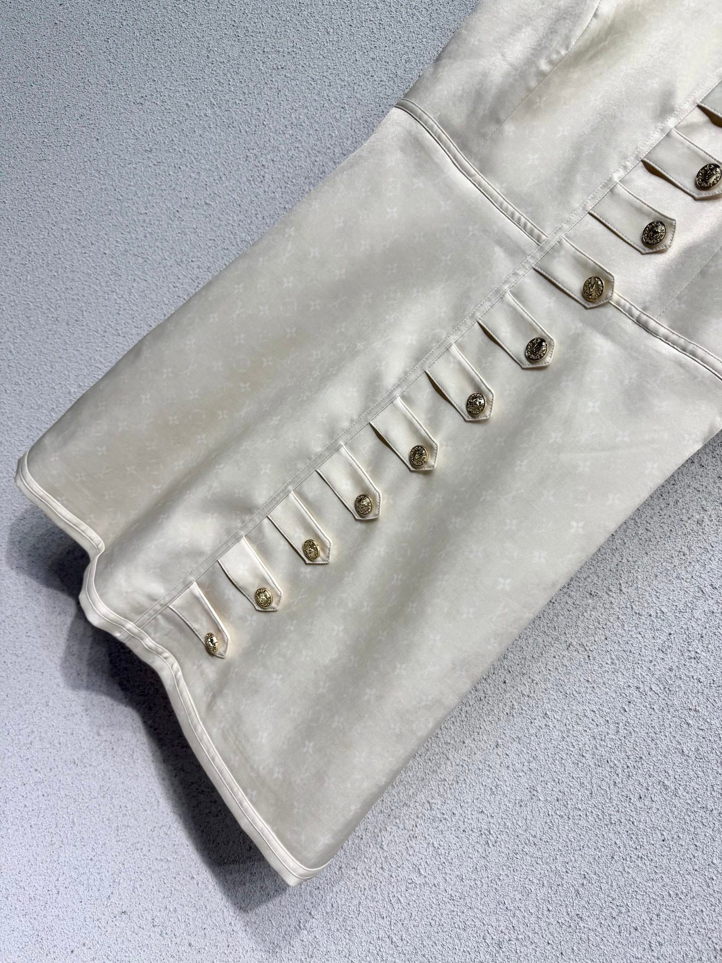 路L家-排扣無袖連身裙 白色