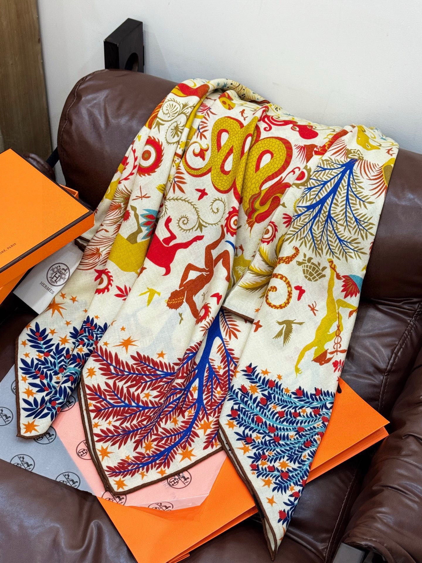 小愛款-雙面同色絲毛140cm*140cm 羊絨方巾