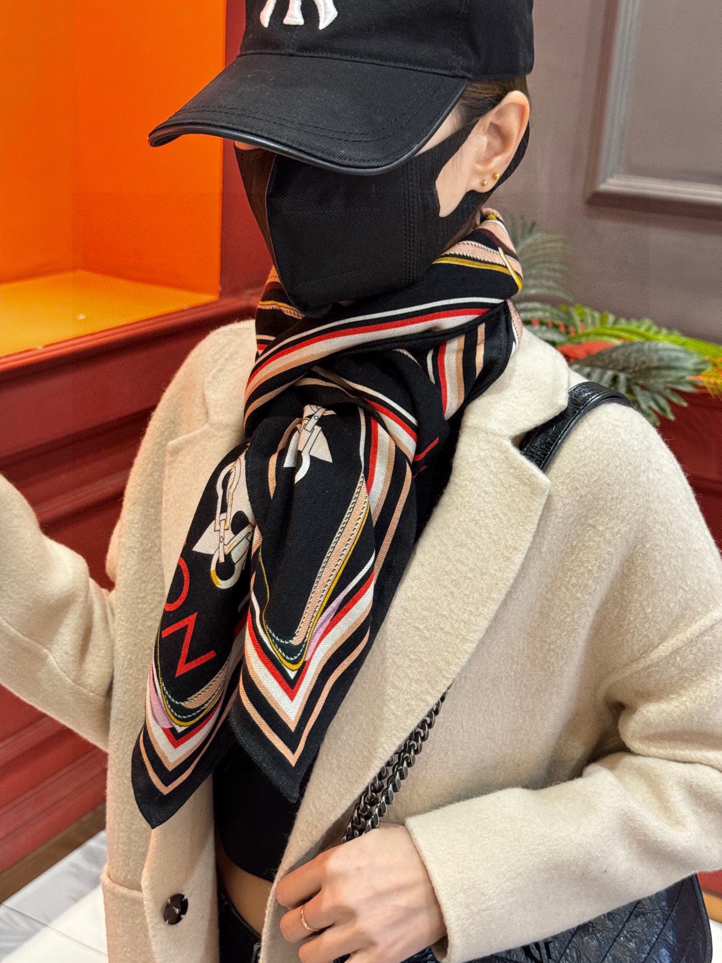 小愛款-雙面同色絲毛140cm*140cm 羊絨方巾