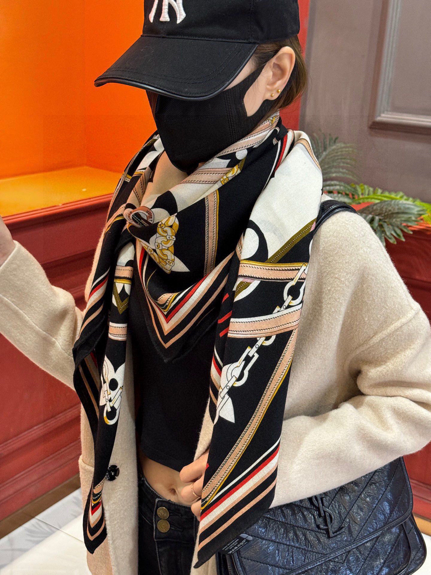 小愛款-雙面同色絲毛140cm*140cm 羊絨方巾