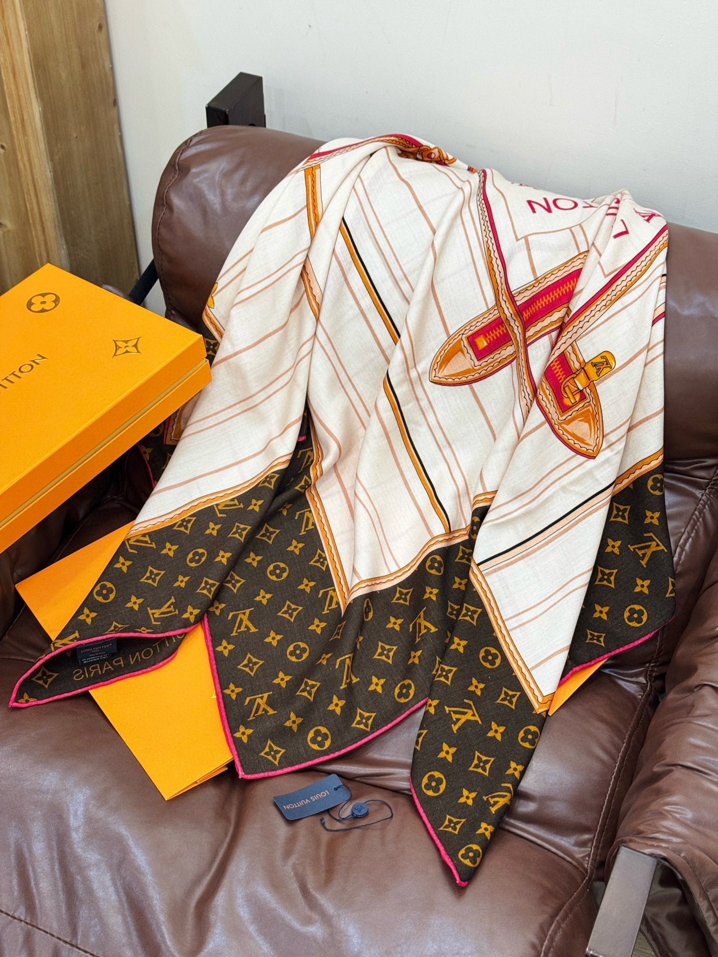 路L家-絲絨雙面同色 135 x 135 厘米