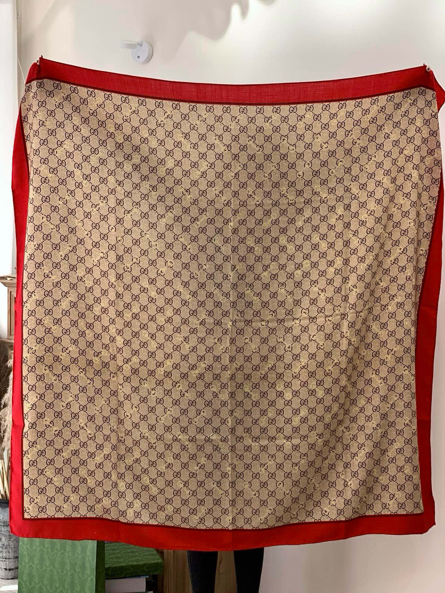 古G家-雙面絲絨披肩 135x135 30%真絲70%羊絨