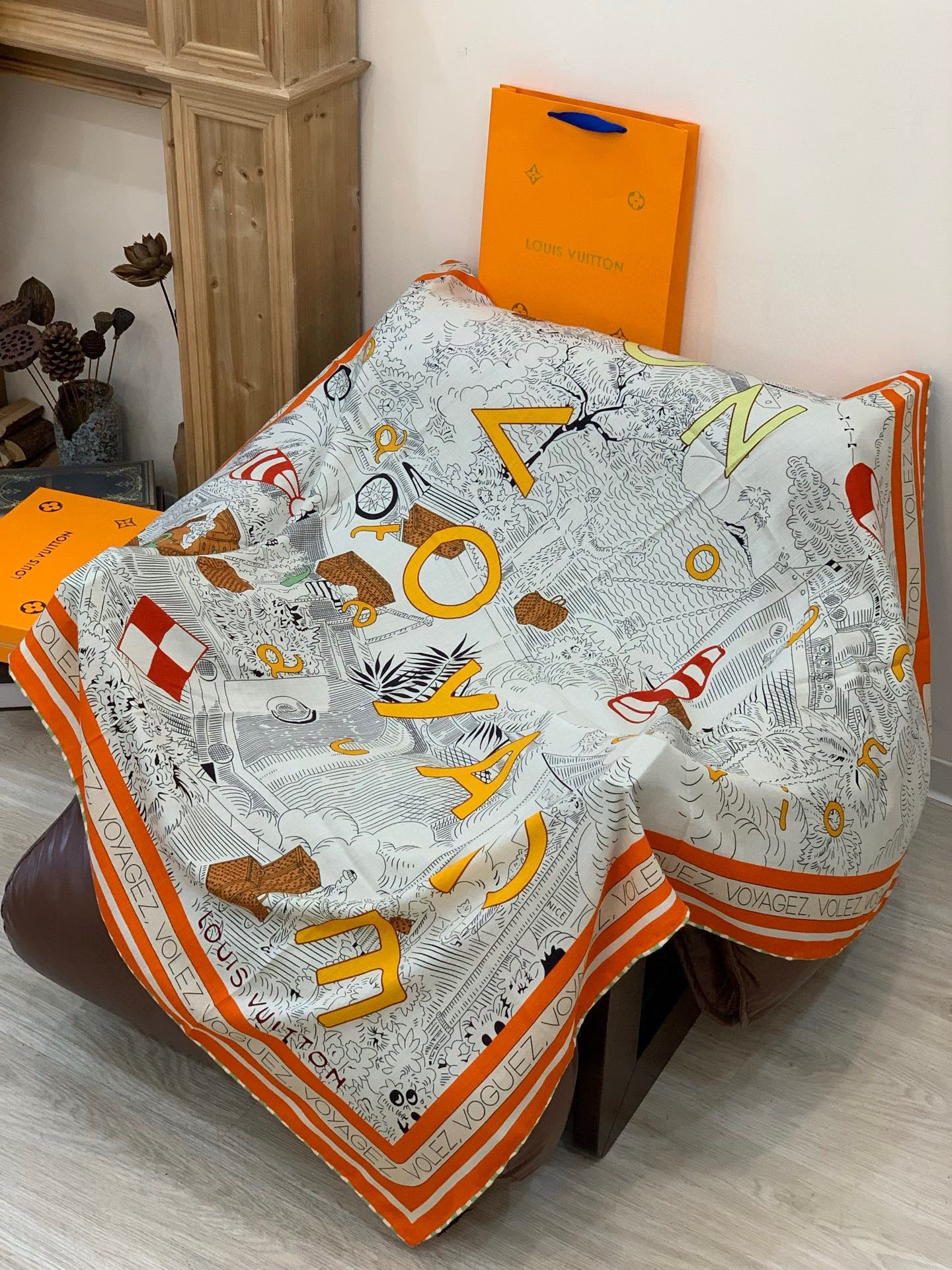 路L家-絲絨雙面同色披肩 135 x 135厘米