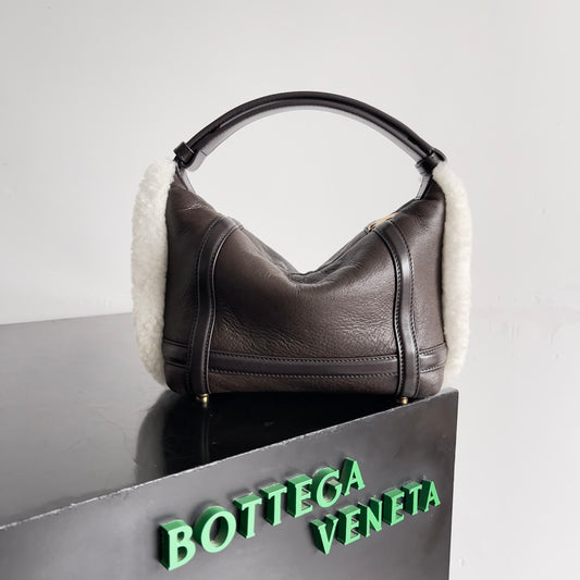 B編織-秋冬毛絨 HOP 手提包