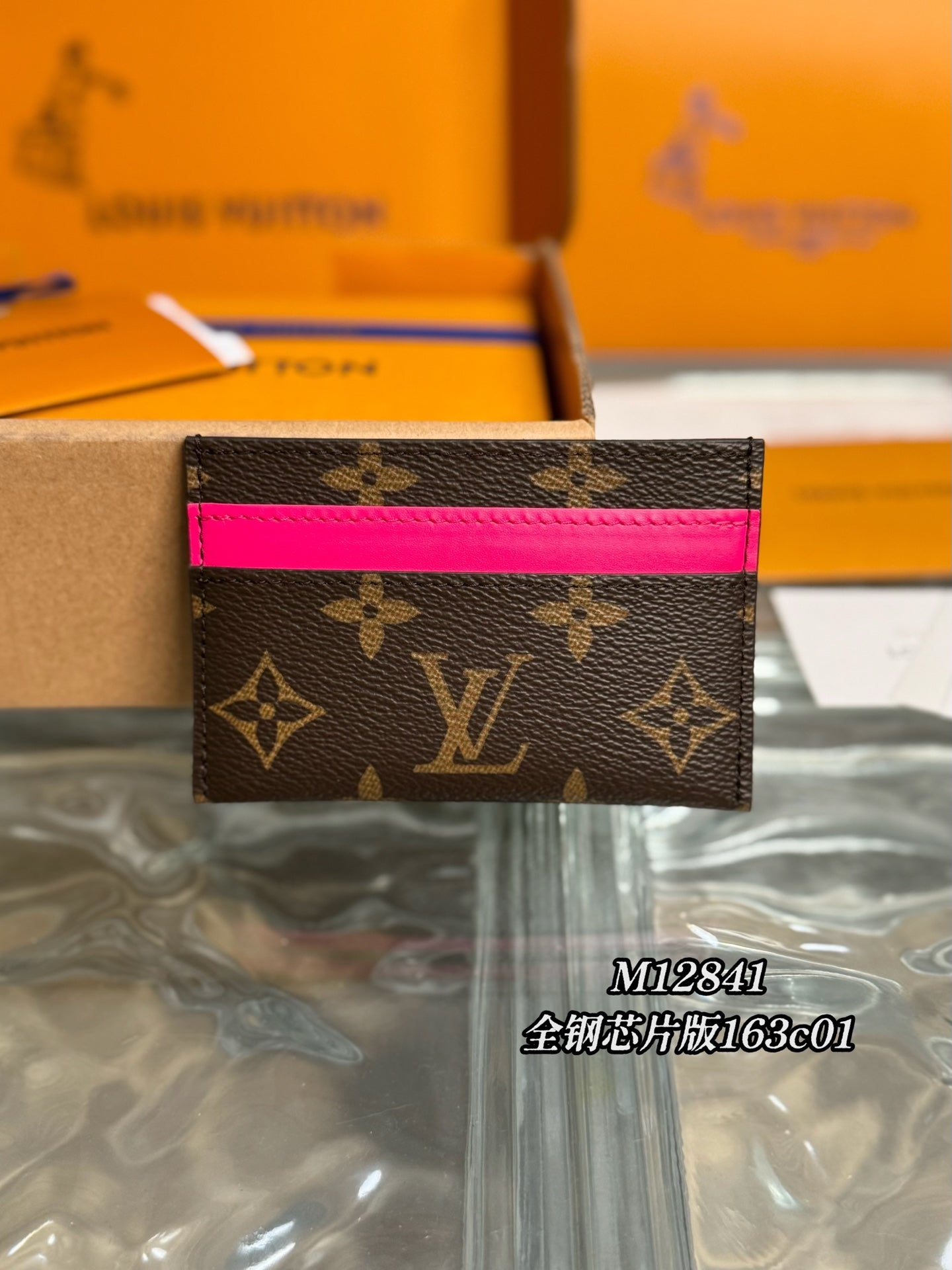 路L家-M12841 Monogram Macassar卡套-粉色