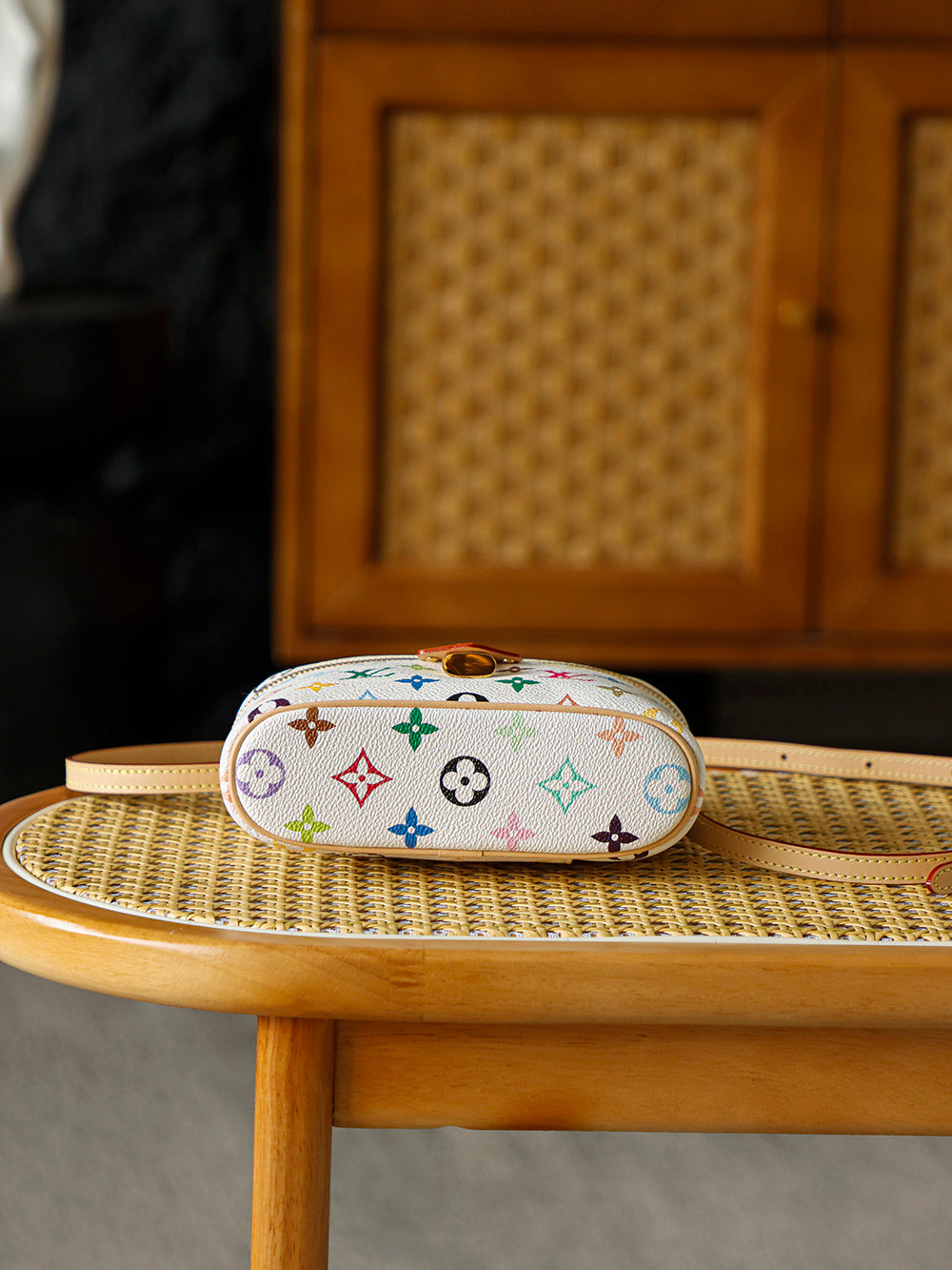 路L家-M13662 Vanity Pouch-白彩