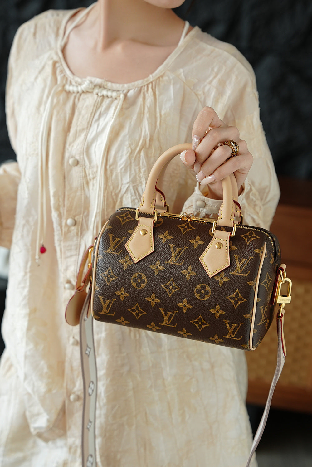 路L家-M46222 SPEEDY 20 公尺枕頭包-黃色