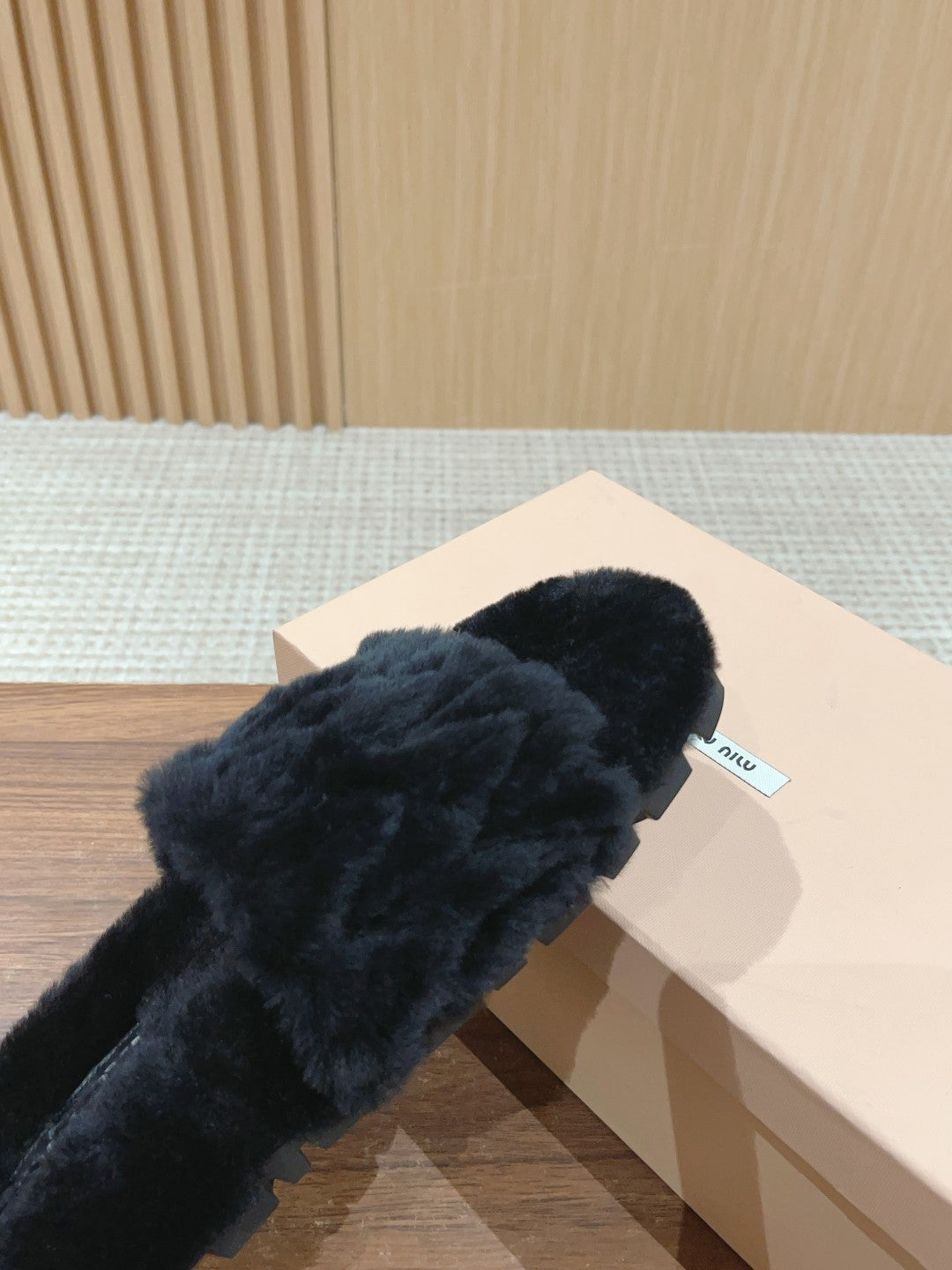 穆M家-2023秋冬毛拖 黑色