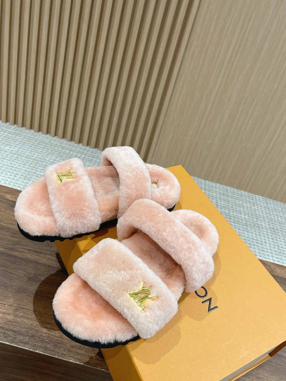 路L家-皮毛一體拖鞋 粉色