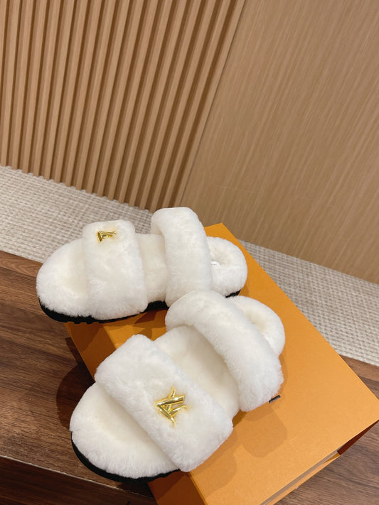 路L家-皮毛一體拖鞋 白色