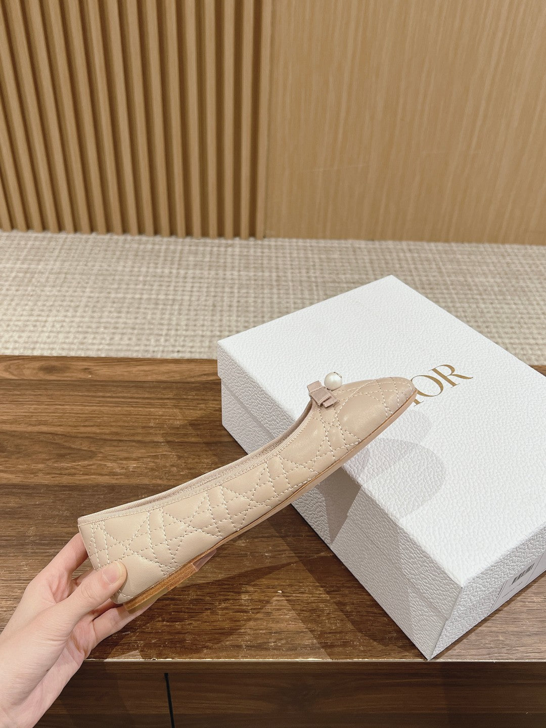 迪D家-2024春夏 珍珠小羊皮單鞋 米色