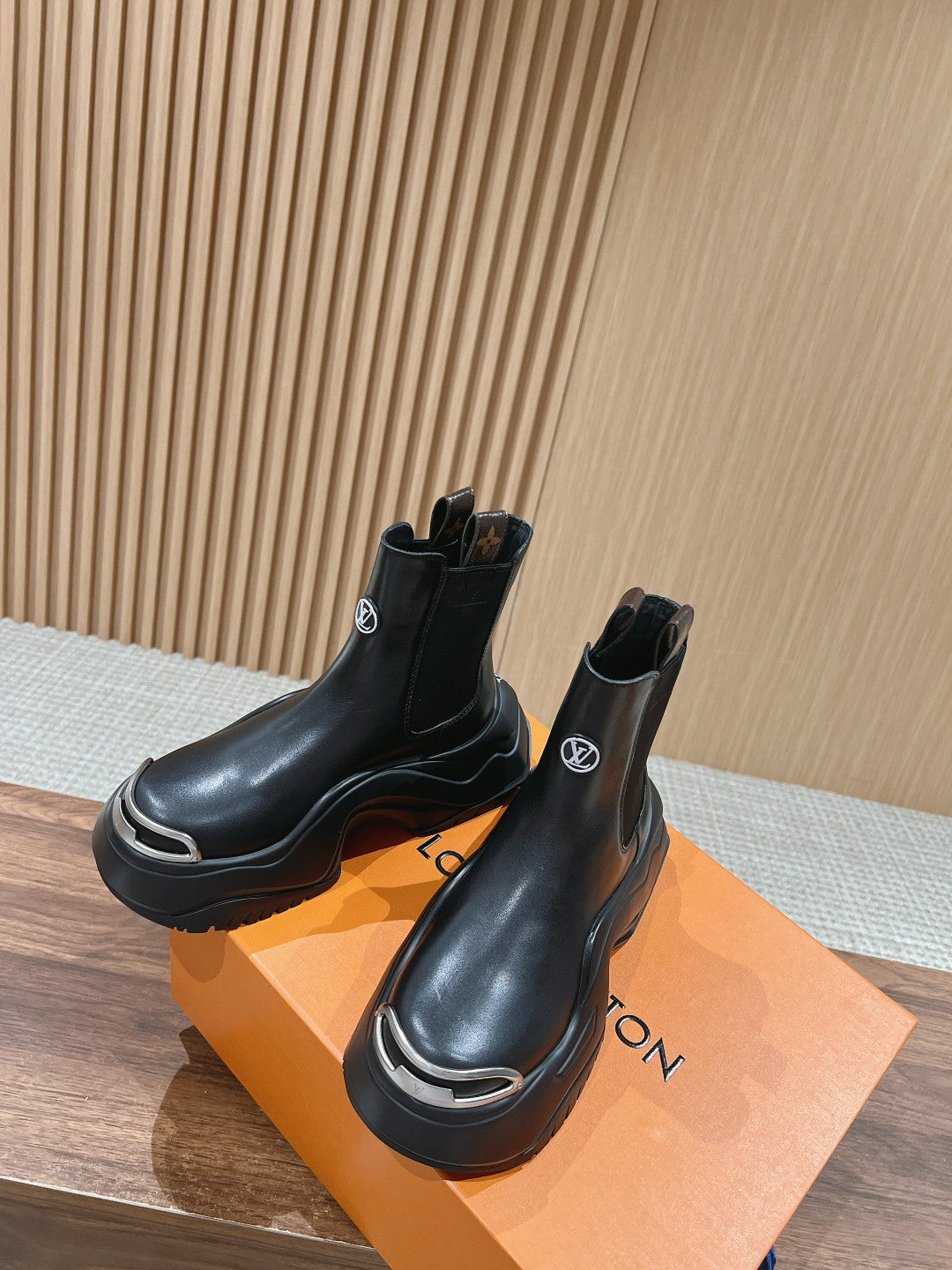 路L家-切爾西短靴6cm