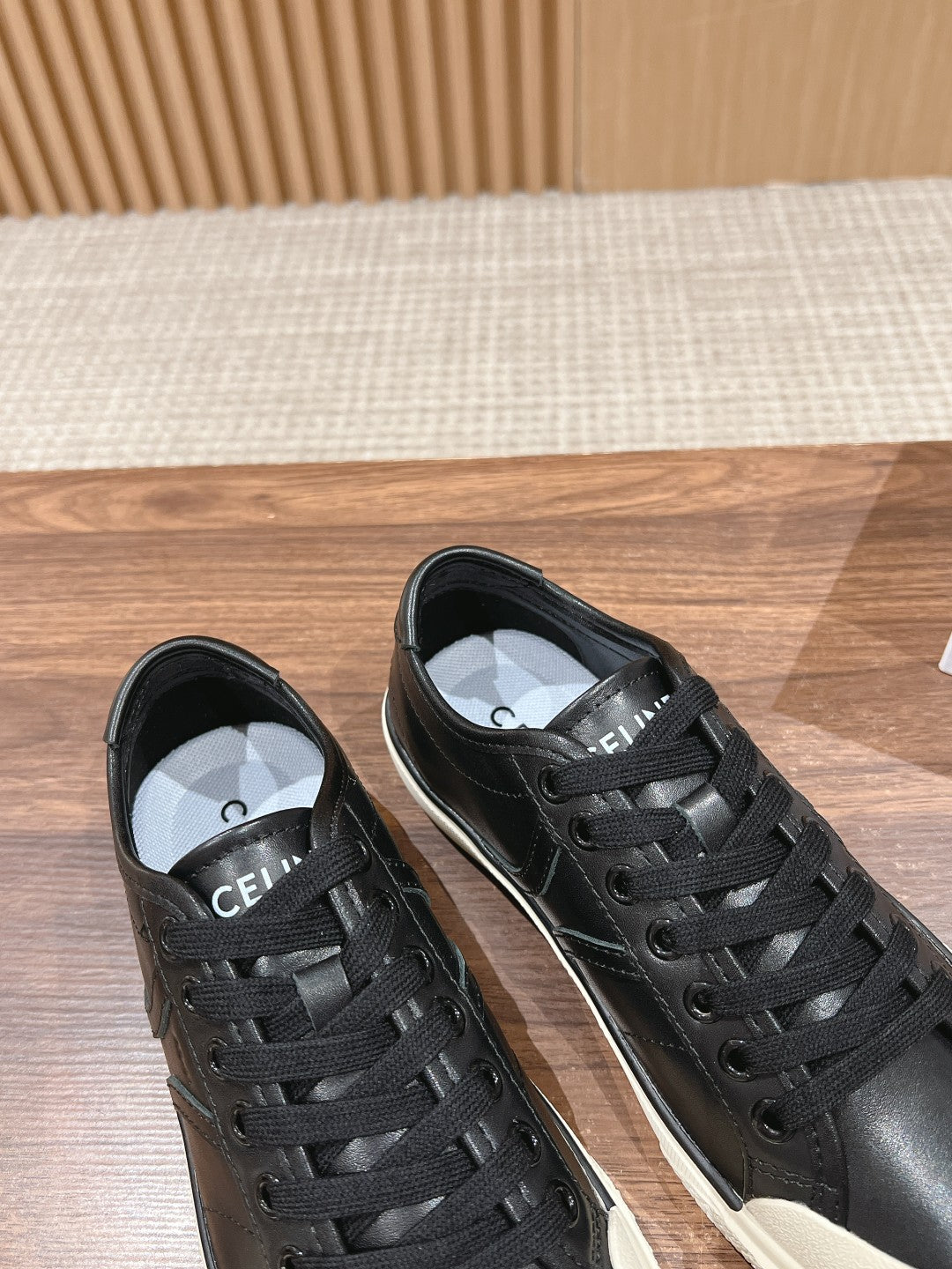 賽C家-低筒皮面休閒鞋 黑色