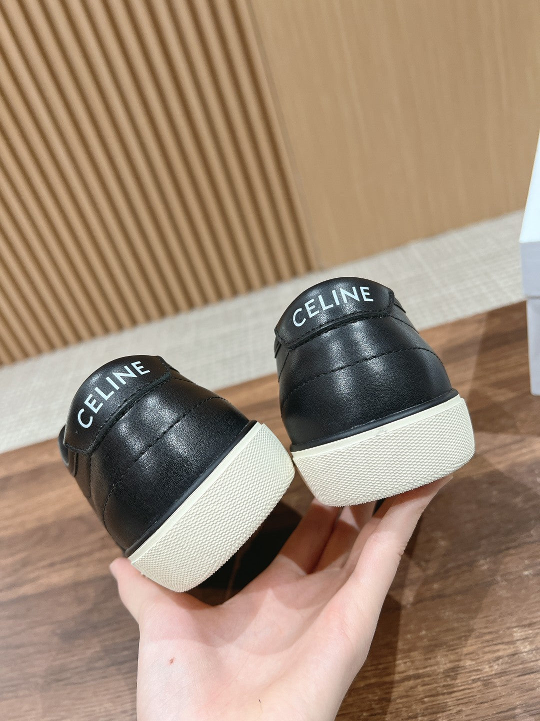 賽C家-低筒皮面休閒鞋 黑色