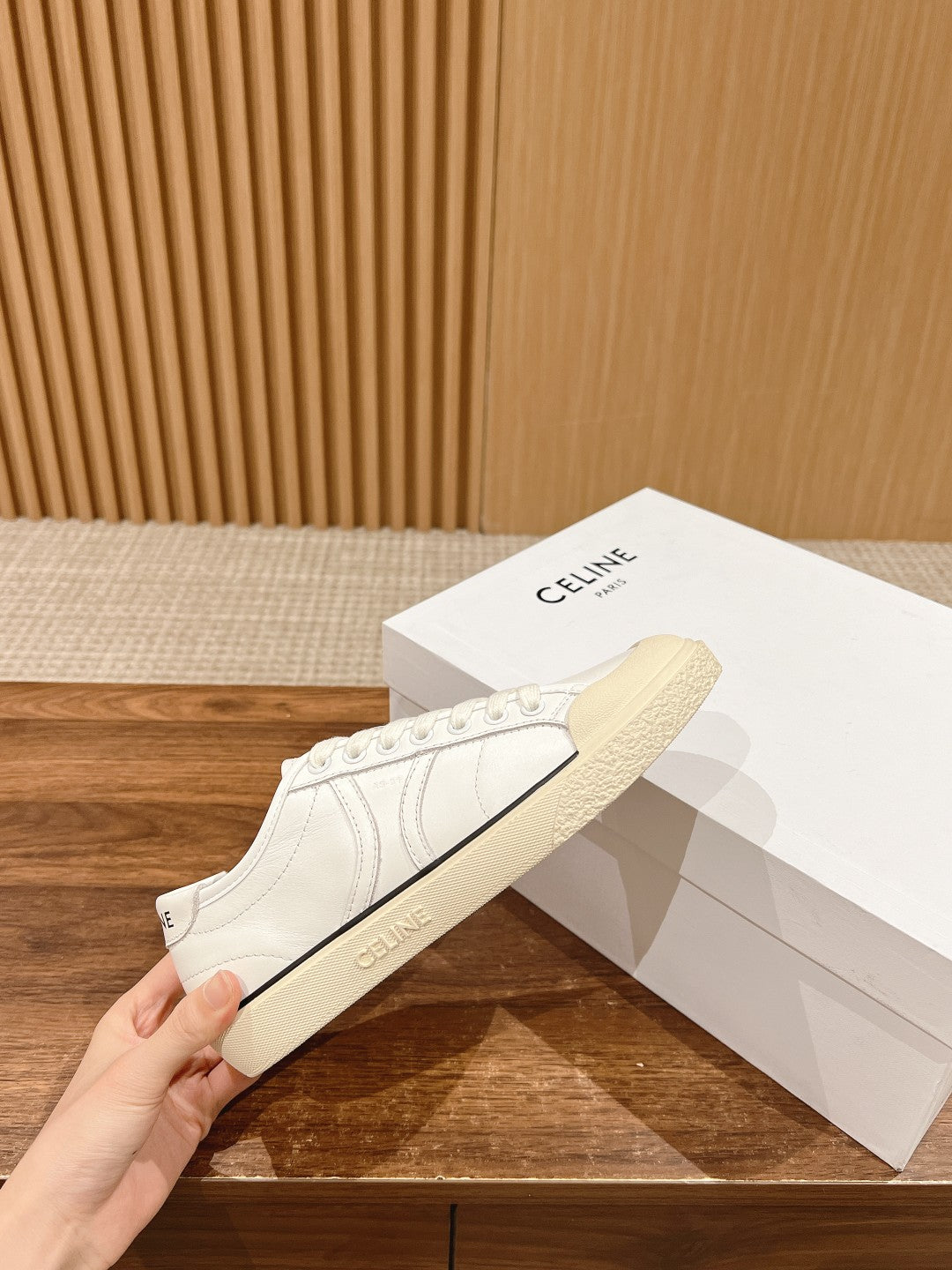 賽C家-低筒皮面休閒鞋 白色
