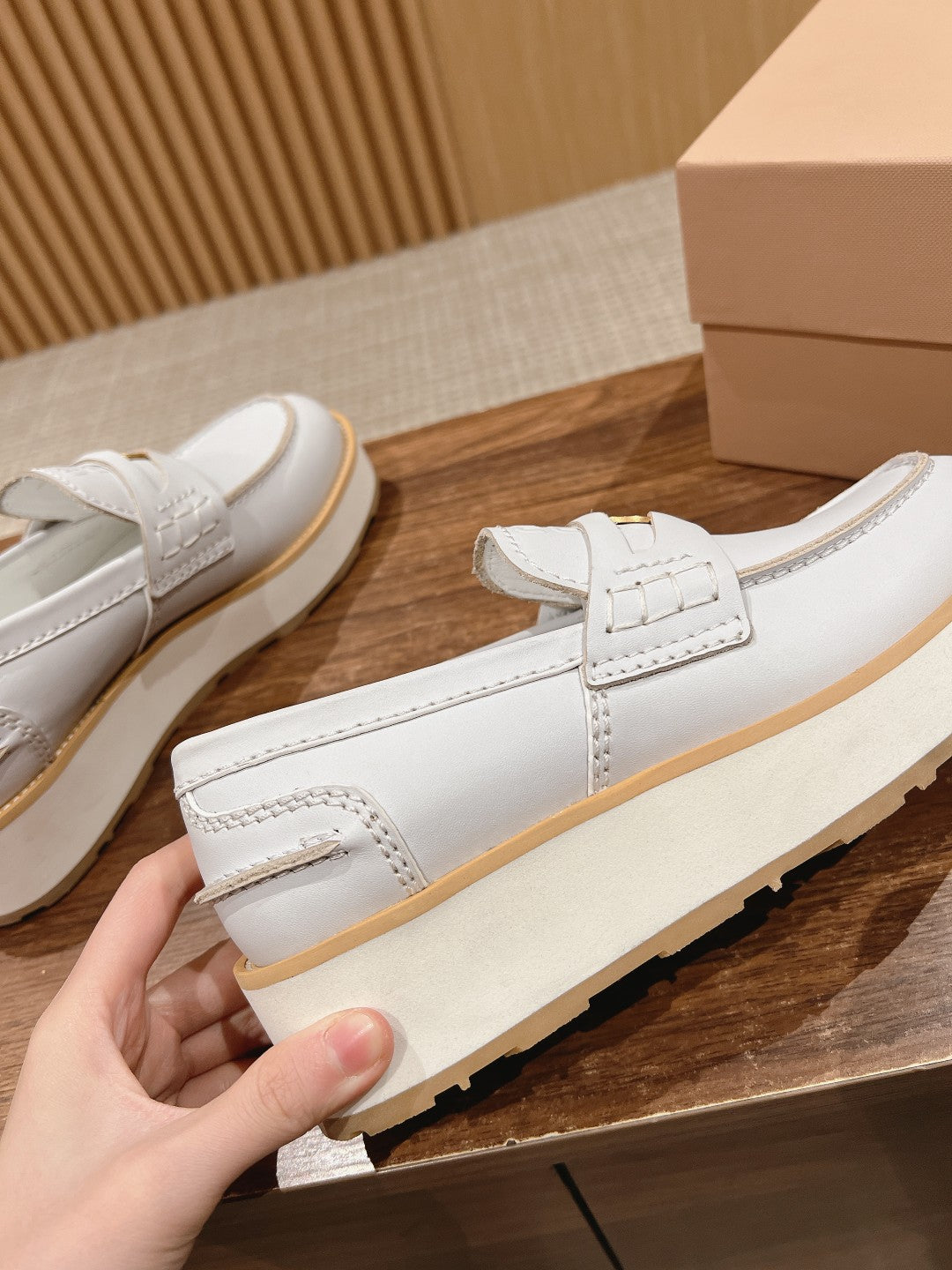穆M家-2024 厚底樂福鞋 白色