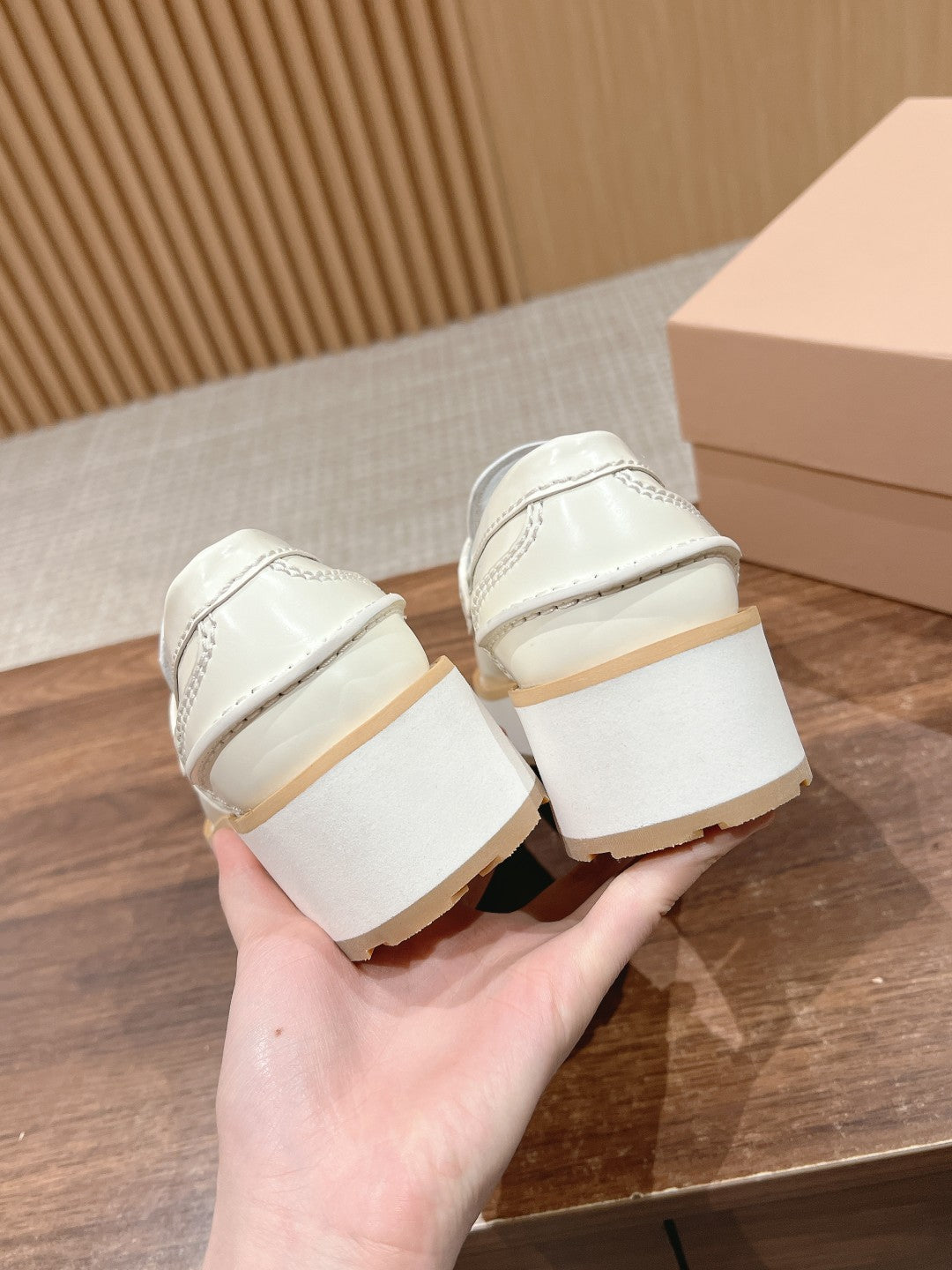 穆M家-2024 厚底樂福鞋 米色