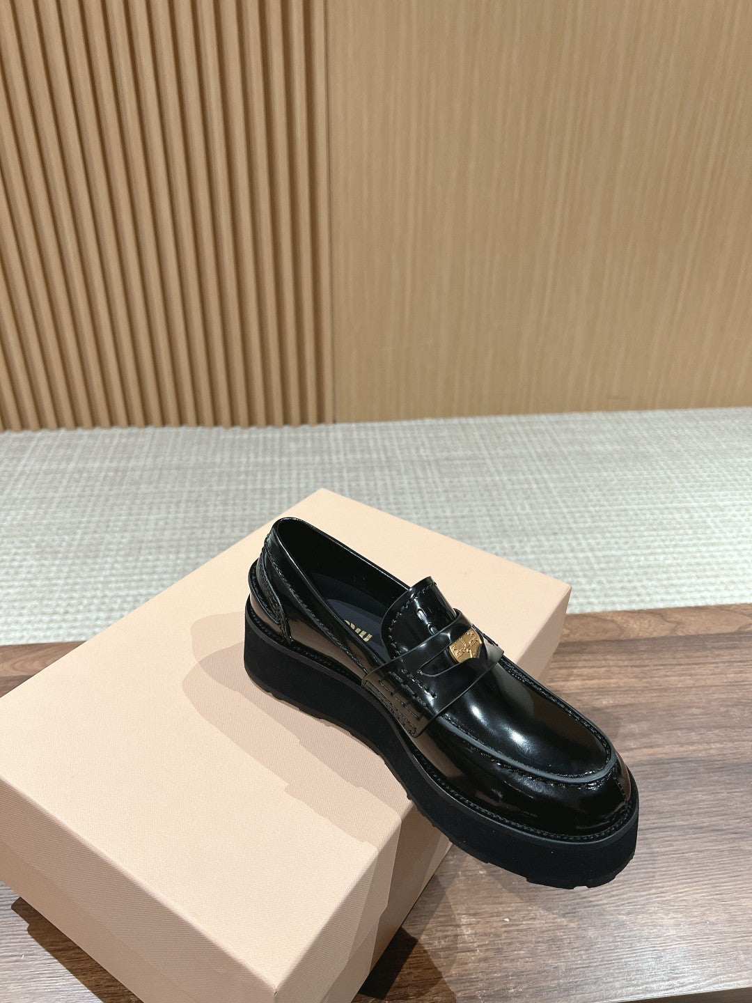 穆M家-2024 厚底樂福鞋 黑色