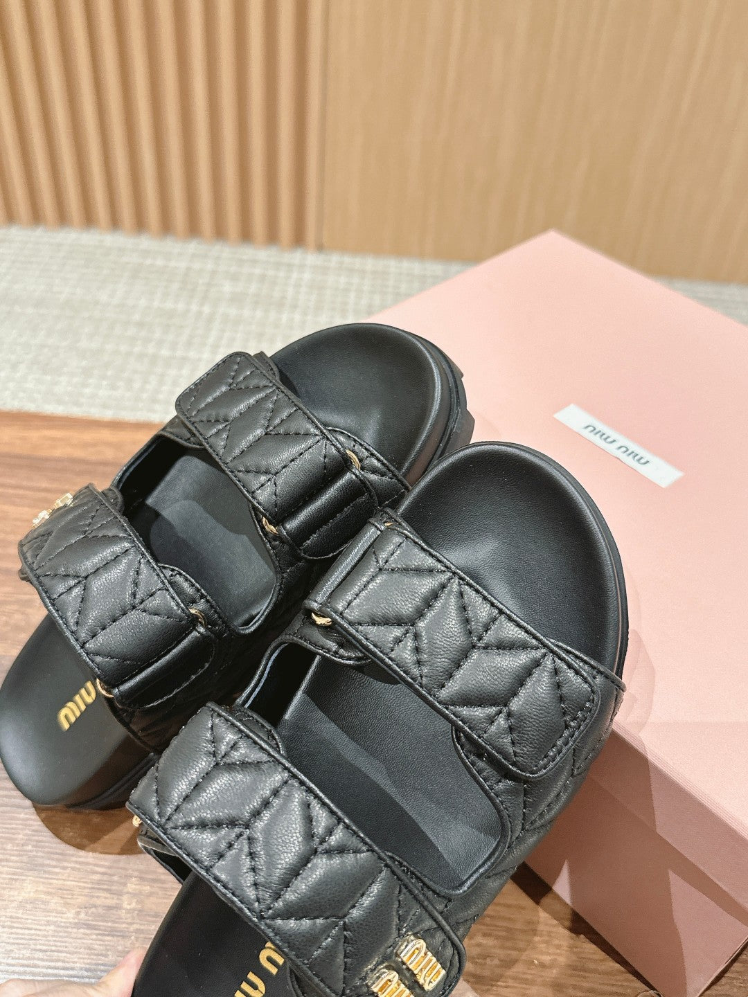 穆M家-春夏款 皮質拖鞋 黑色