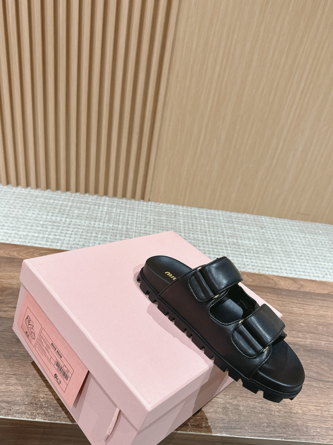 穆M家-皮革雙條拖鞋 黑色