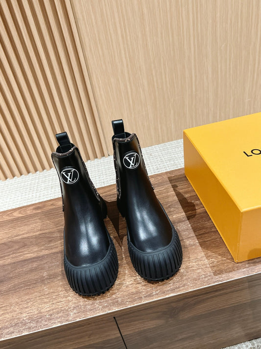 路L家-LOGO短靴 皮面黑色