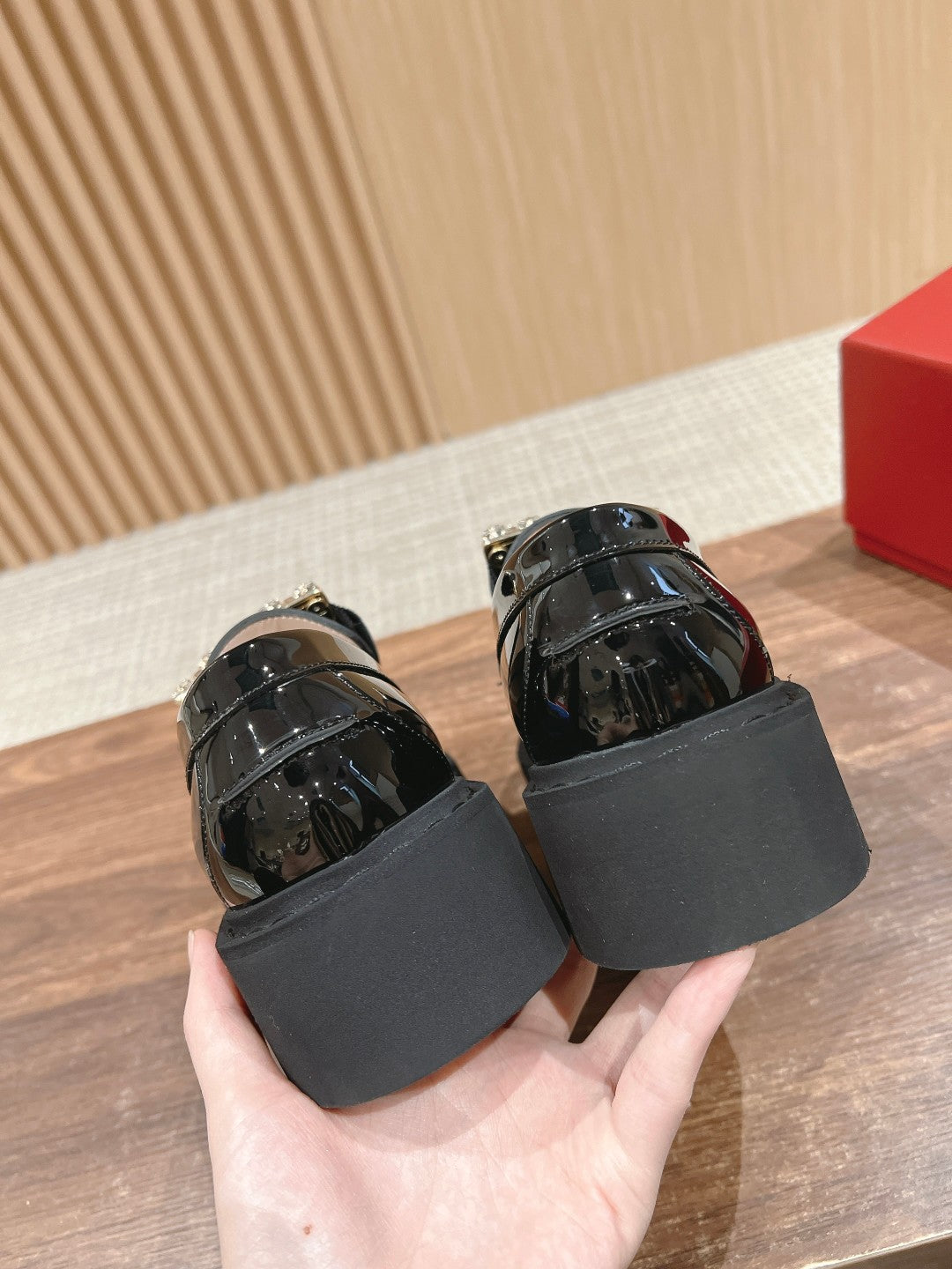 RV 鑽扣樂福鞋