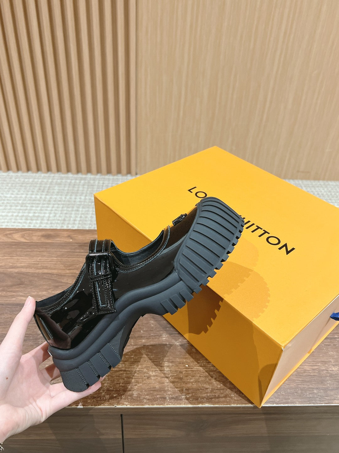 路L家-𝐑𝐮𝐛𝐲 瑪麗珍厚底鞋 皮面黑色