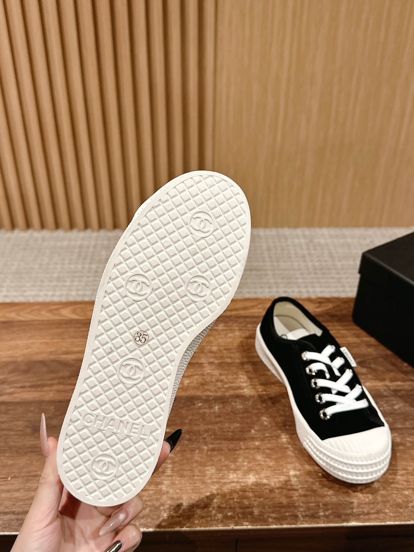 小香家-絨布休閒小白鞋 黑色