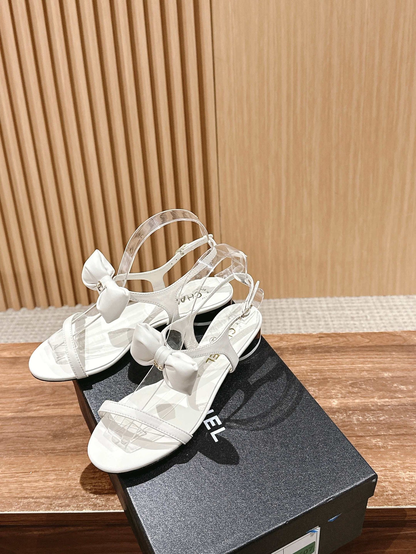 小香家- 𝟮𝟬𝟮𝟱春夏蝴蝶結涼鞋 白色