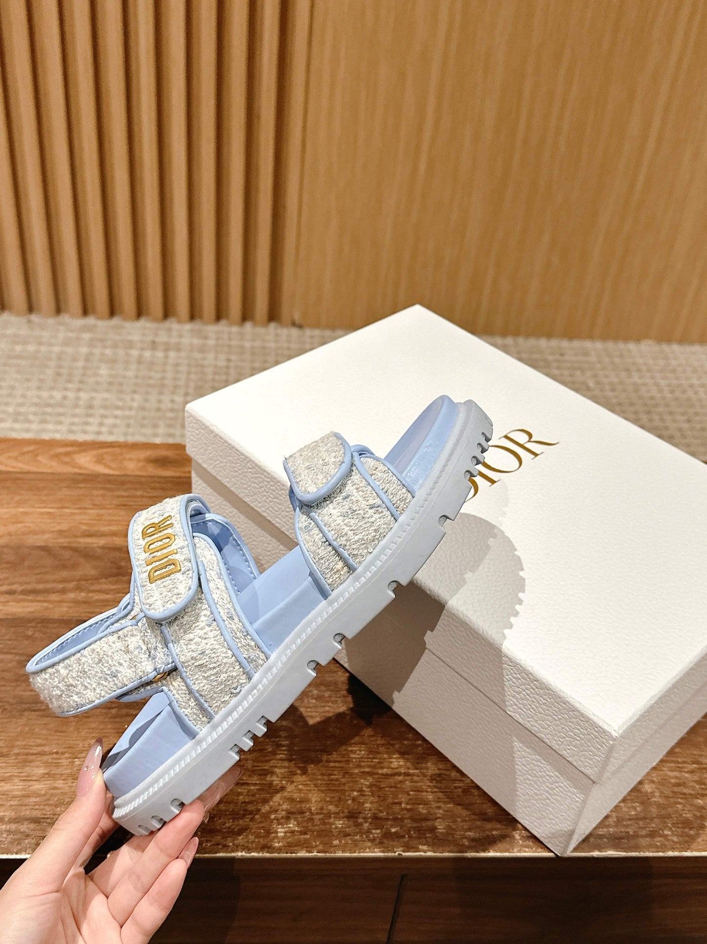 迪D家-魔鬼氈刺繡涼鞋 藍色