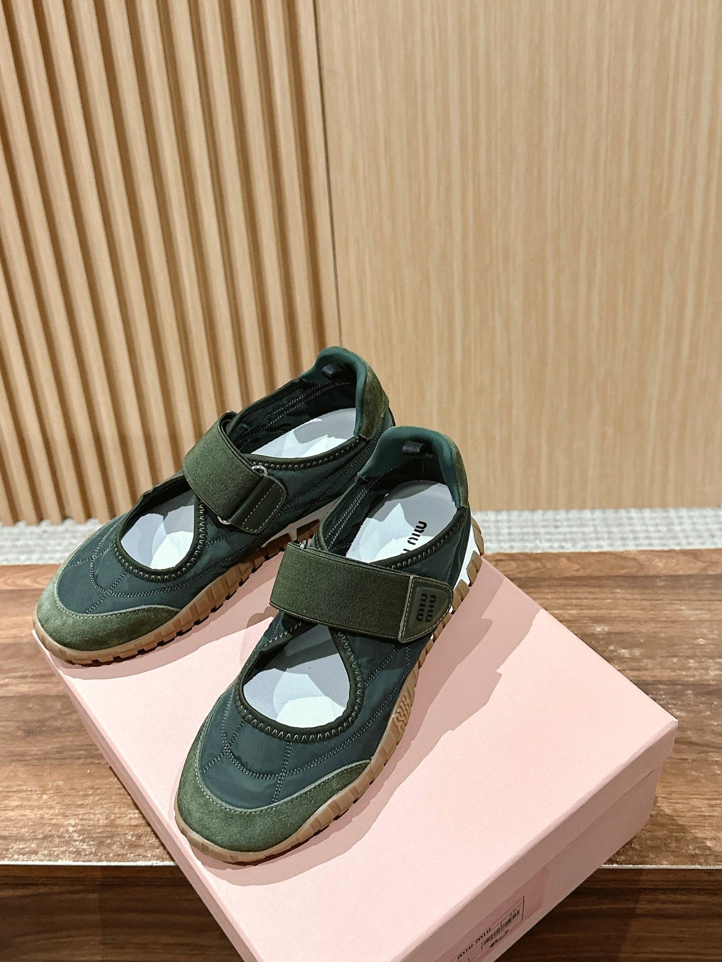 穆M家-2025焦糖底休閒鞋 綠色