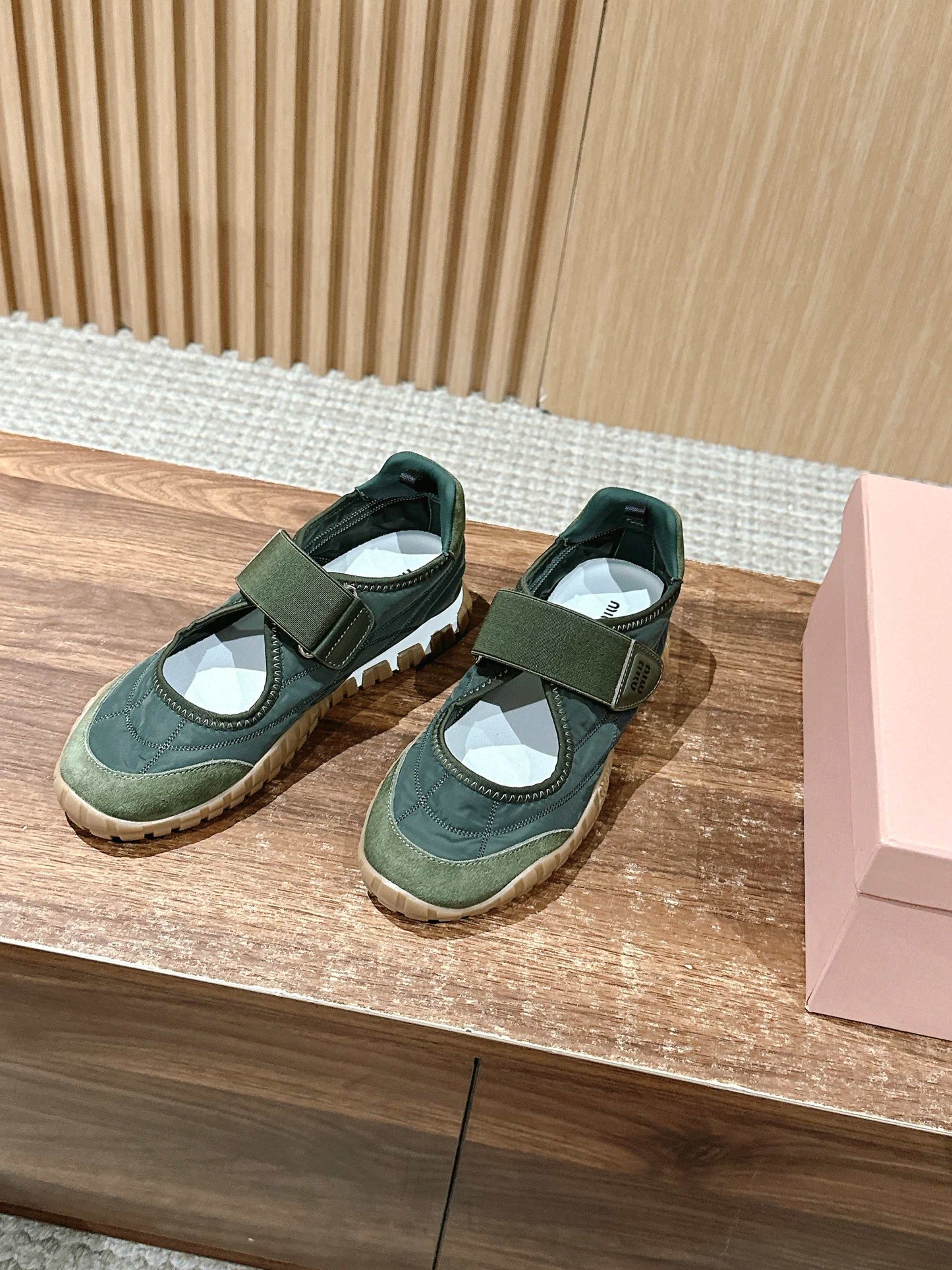 穆M家-2025焦糖底休閒鞋 綠色