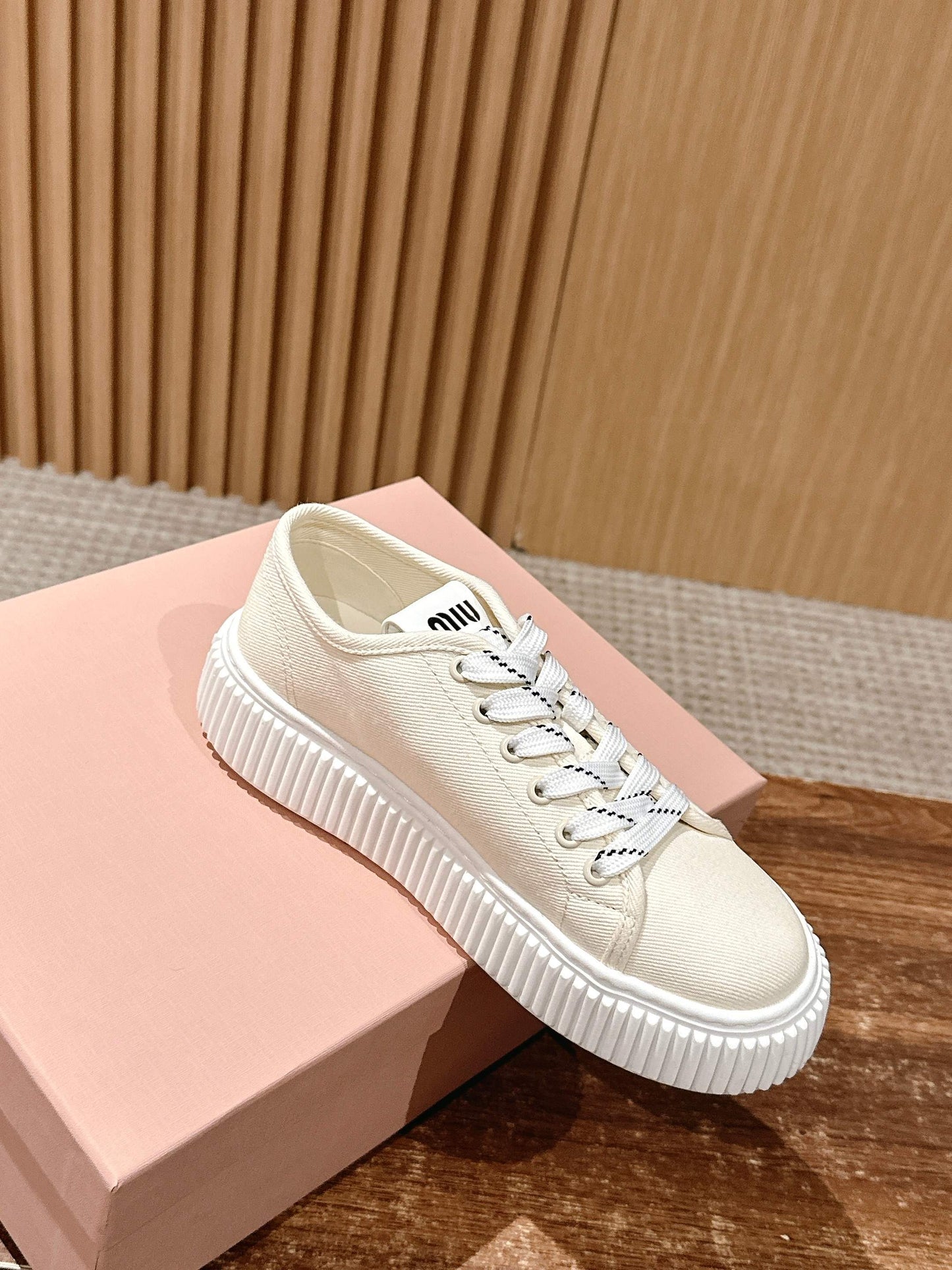 穆M家-2𝟬𝟮𝟱 鬆糕餅乾鞋 米色