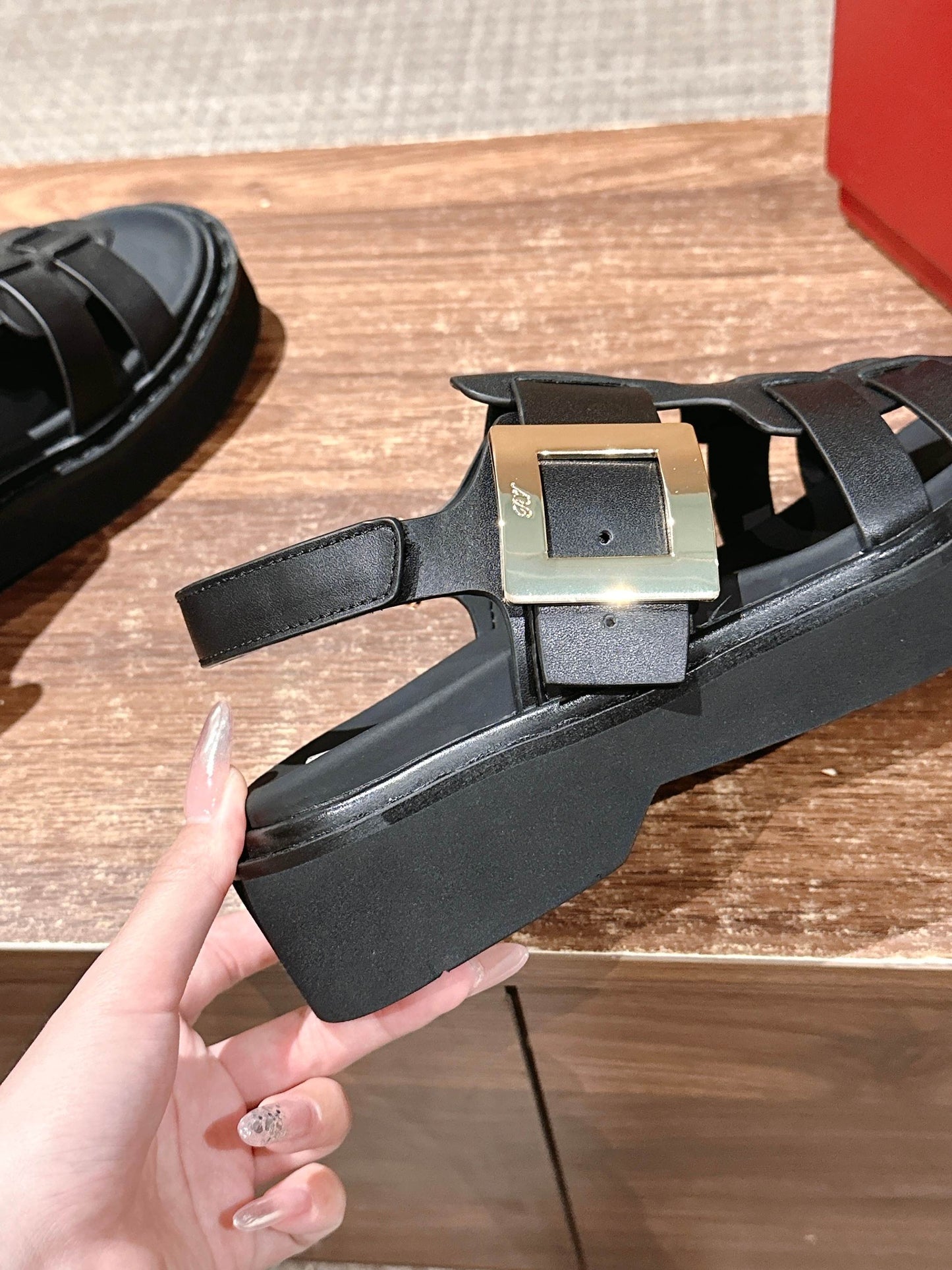 R方扣頭-羅馬涼鞋 金屬扣
