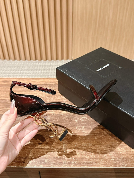 聖Y羅-字母金屬跟漆皮涼鞋 紅色