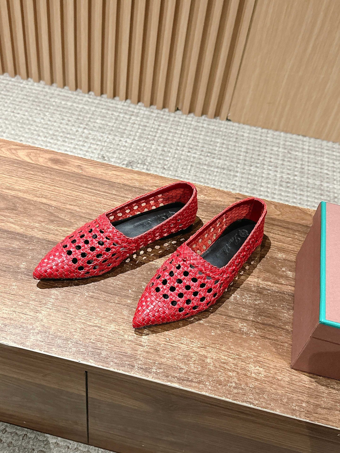 L-Piana-2025春夏新款 牛皮手工編織鏤空樂福鞋 紅色