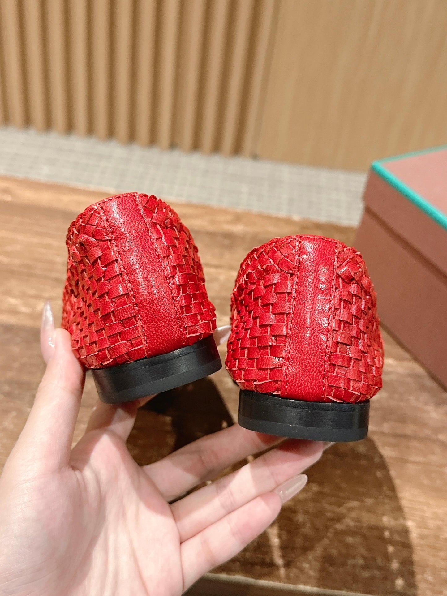 L-Piana-2025春夏新款 牛皮手工編織鏤空樂福鞋 紅色