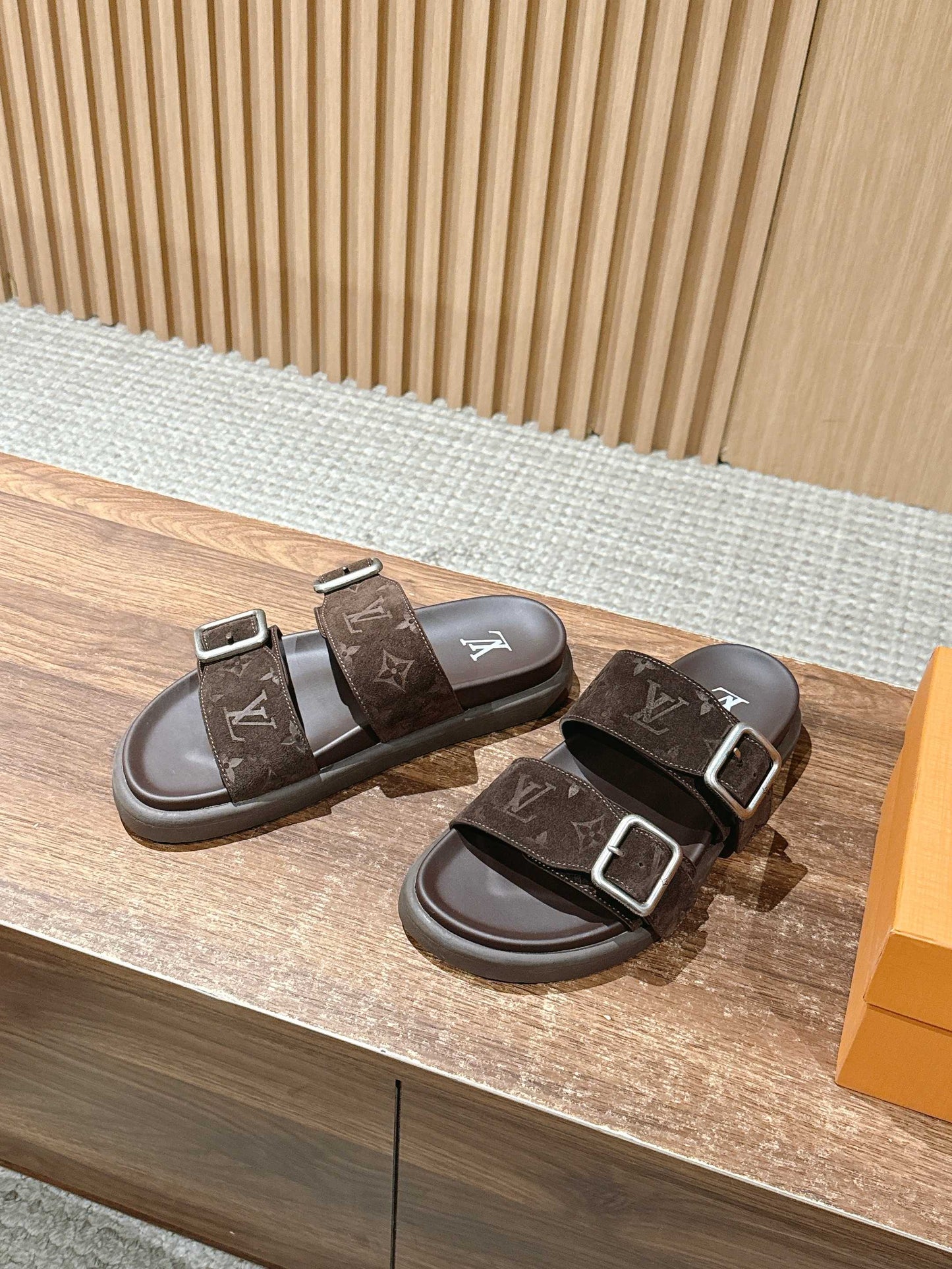 路L家-休閒拖鞋 男款鞋子 麂皮咖色