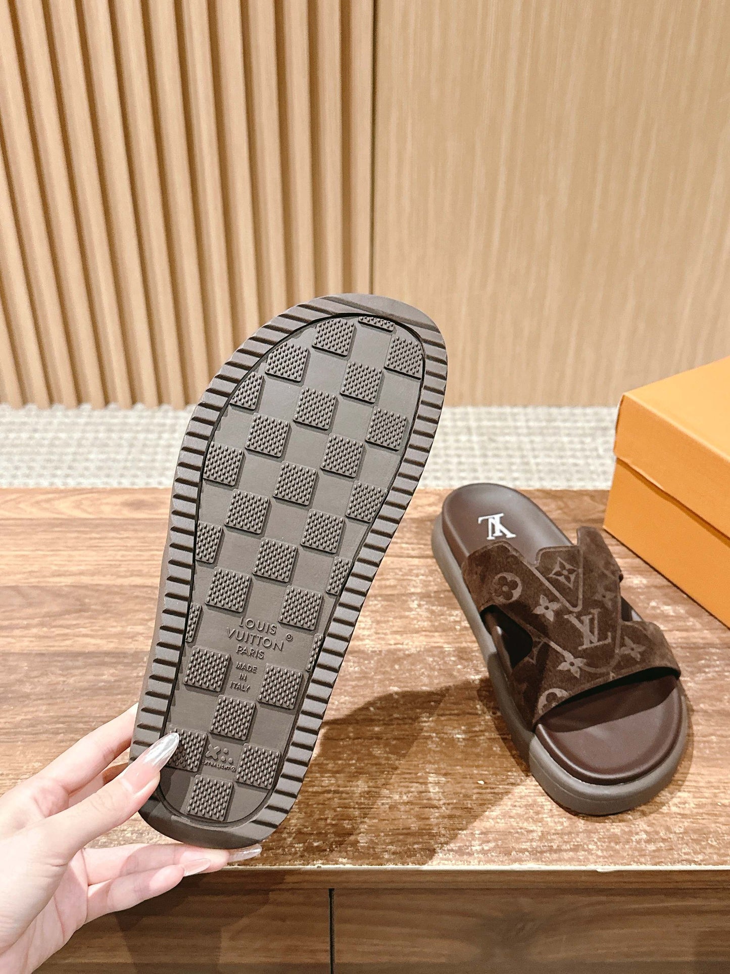 路L家-休閒沙灘拖鞋 男款鞋子 咖啡色