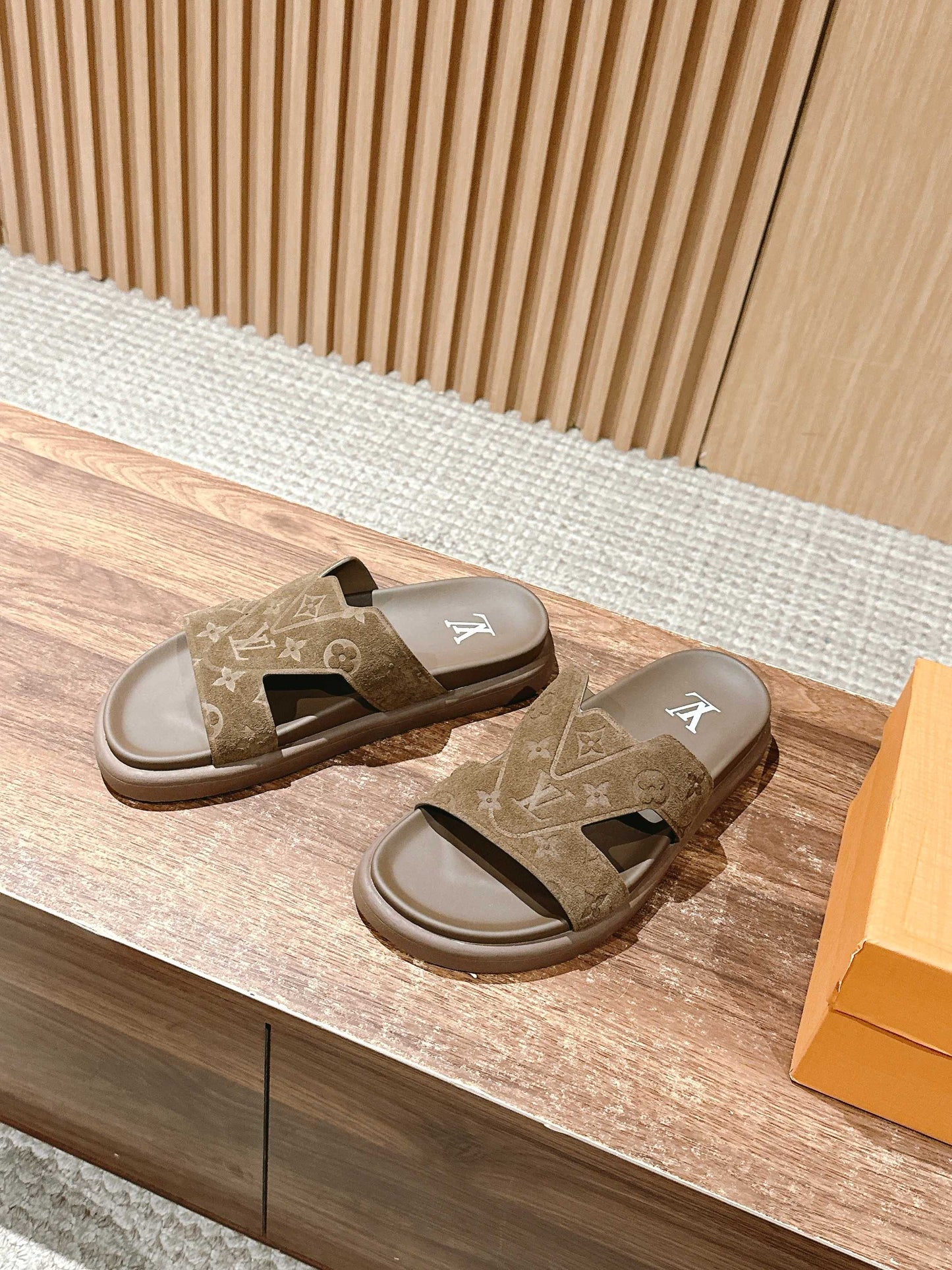 路L家-休閒沙灘拖鞋 男款鞋子 淺咖色